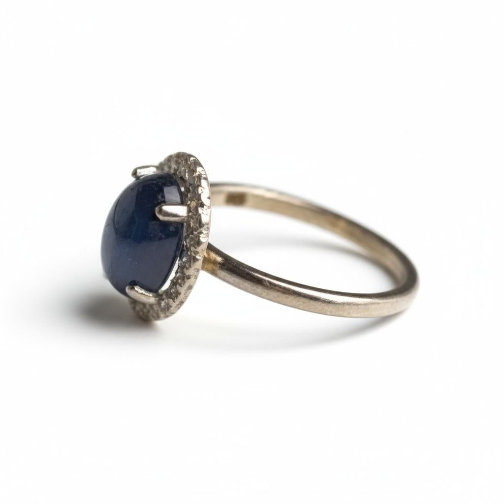 Bague halo en or jaune 14K avec saphir cabochon et diamant Neuf - En vente à New York, NY