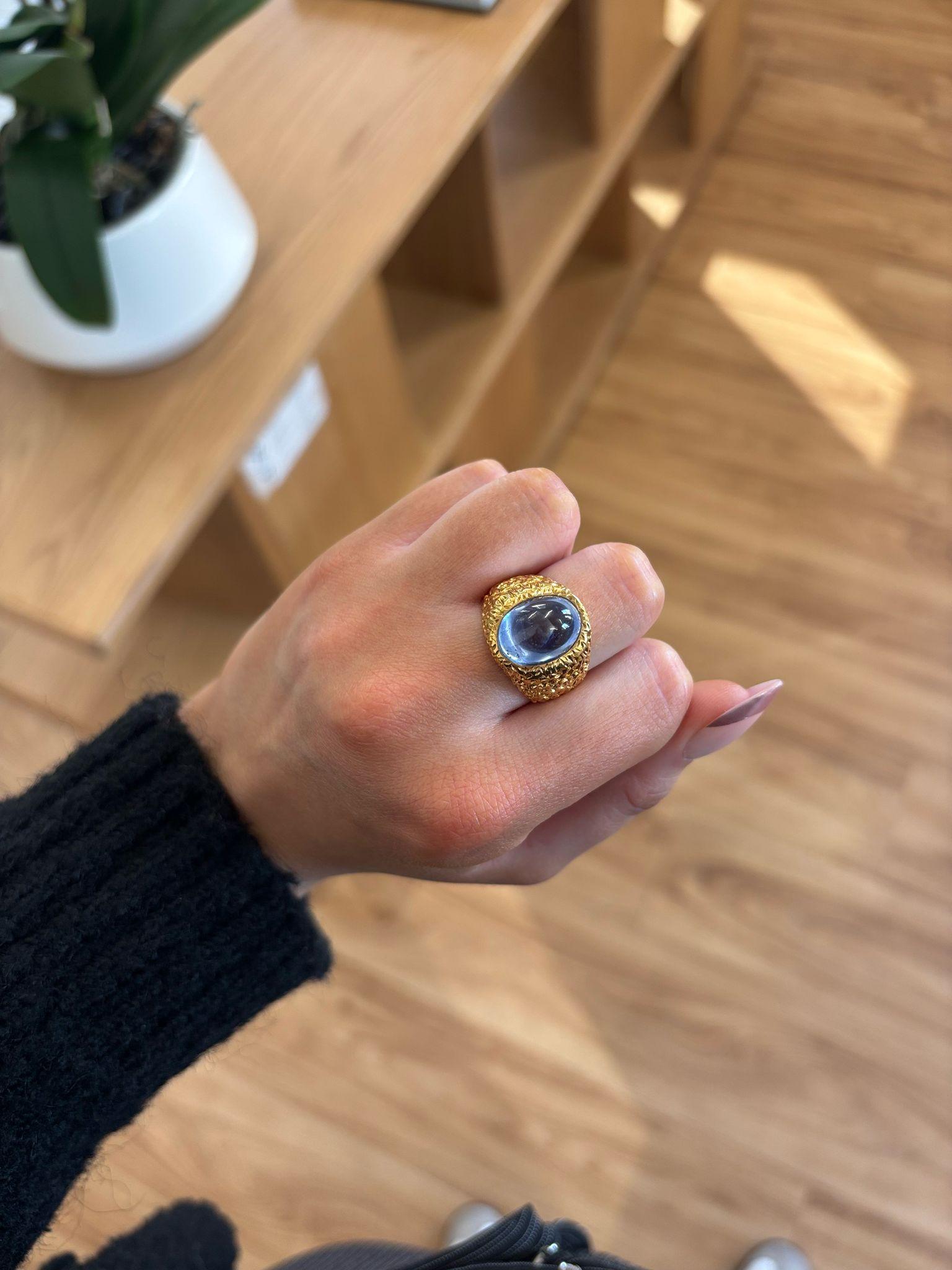 14K Yellow Gold Cabochon Sapphire Ring For Sale 2