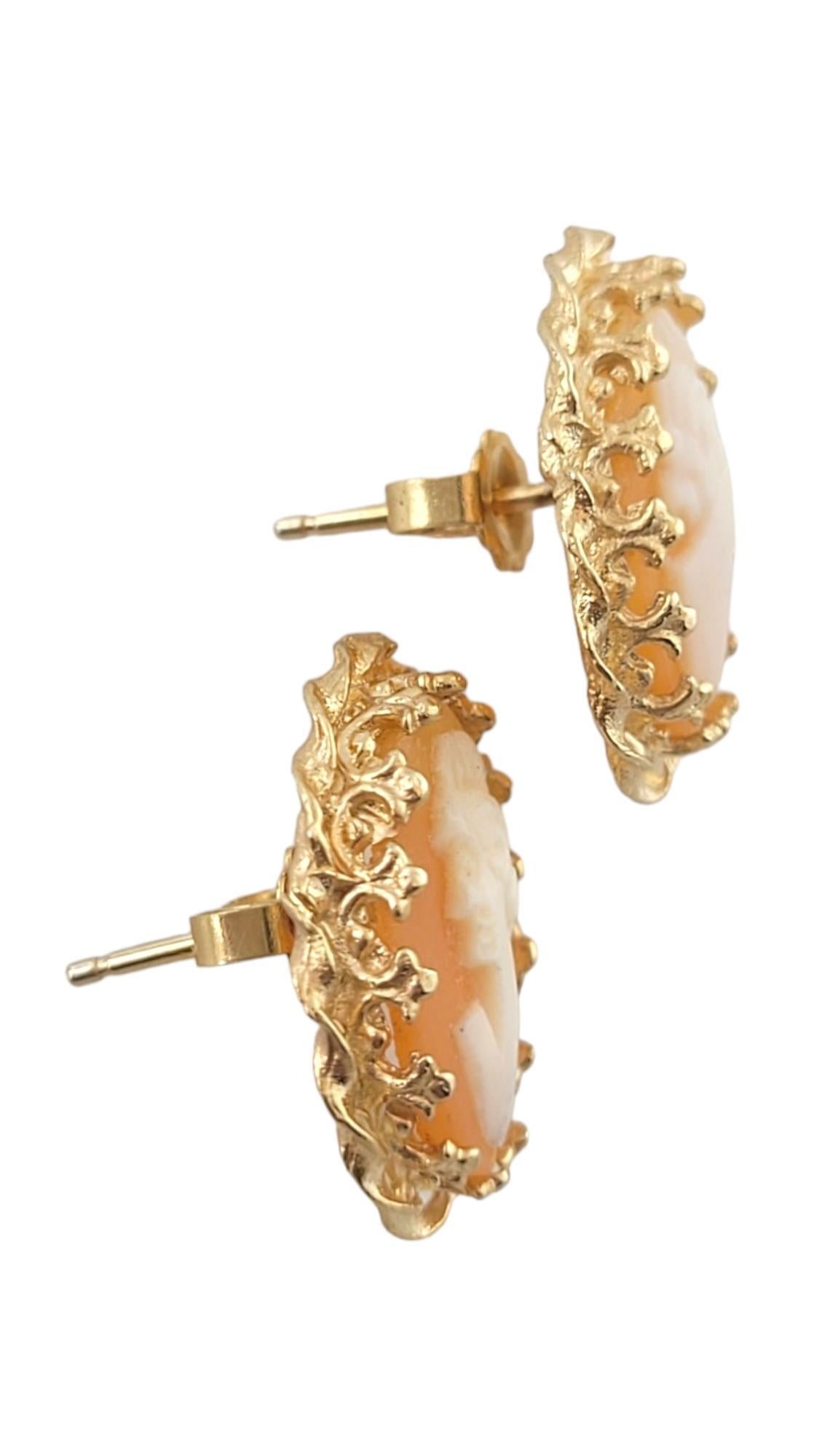 14K Yellow Gold Cameo Earrings

This gorgeous set of cameo stud earrings are meticulously crafted from 14K yellow gold!

Size: 17.6mm X 13.9mm X 4.13mm

Weight: 2.66 dwt/ 4.13 g

Hallmark: 14K

Very good condition, professionally polished.

Will