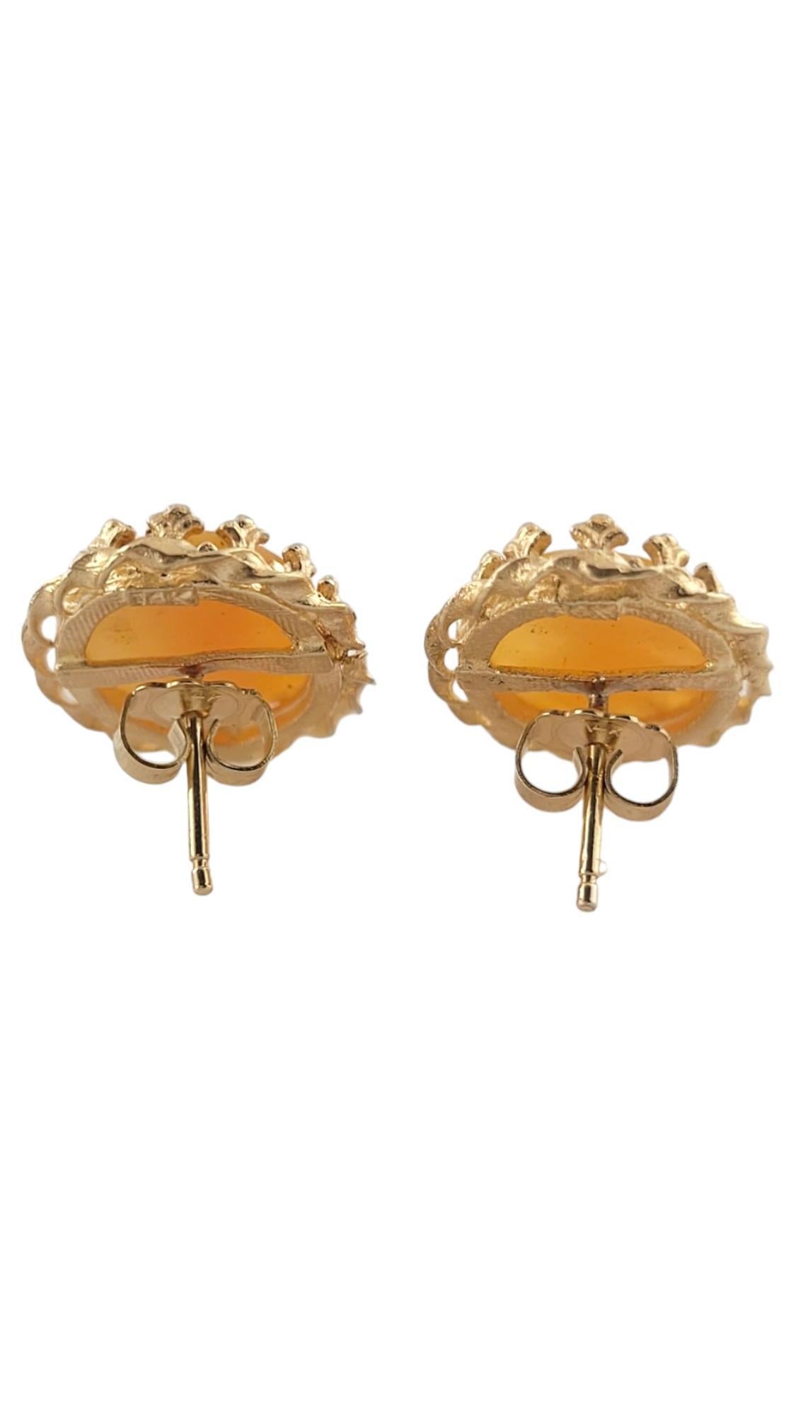 14K Yellow Gold Cameo Earrings #17385 In Good Condition For Sale In Washington Depot, CT