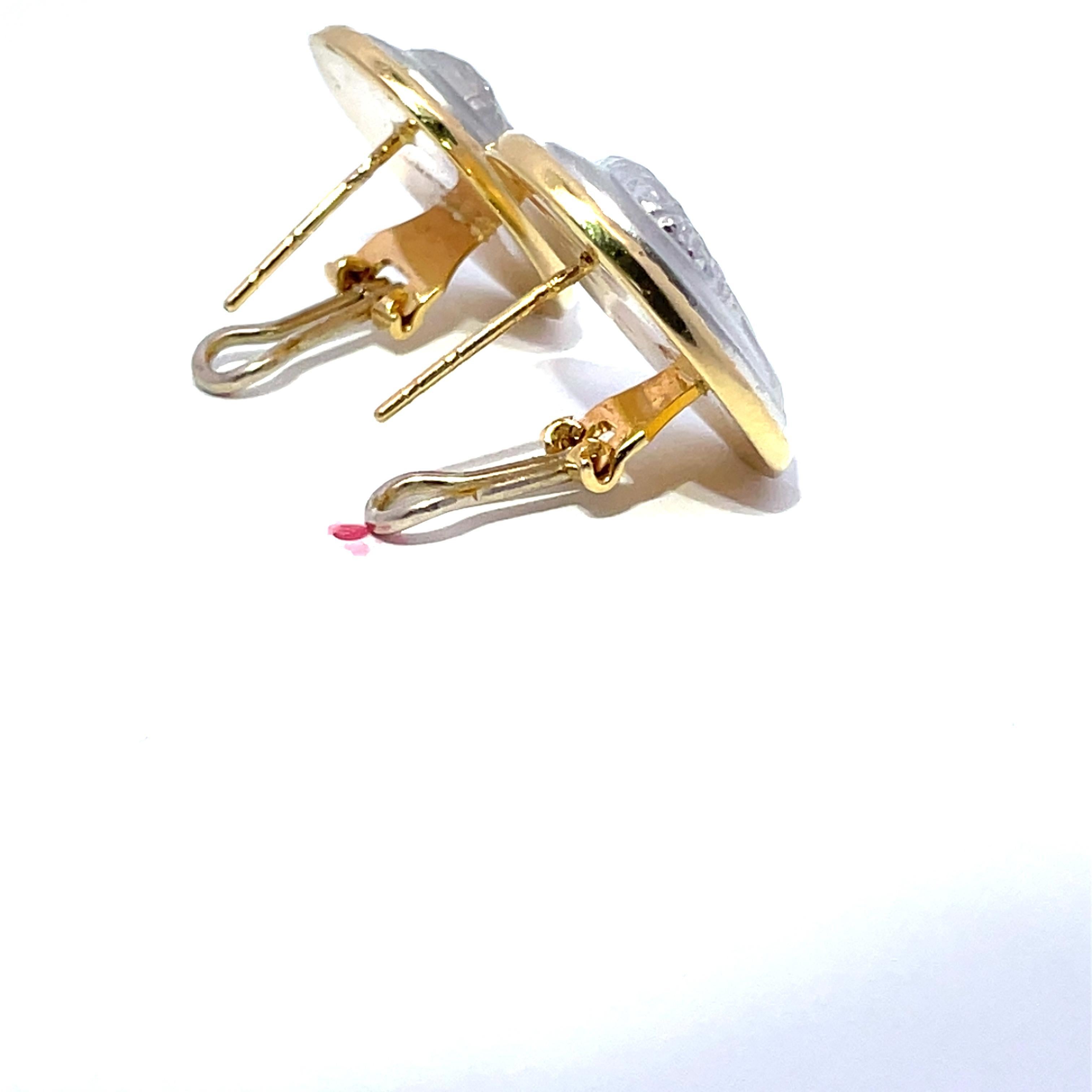 Boucles d'oreilles en or jaune 14k Camée miroir visage homme Portrait Excellent état - En vente à New York, NY