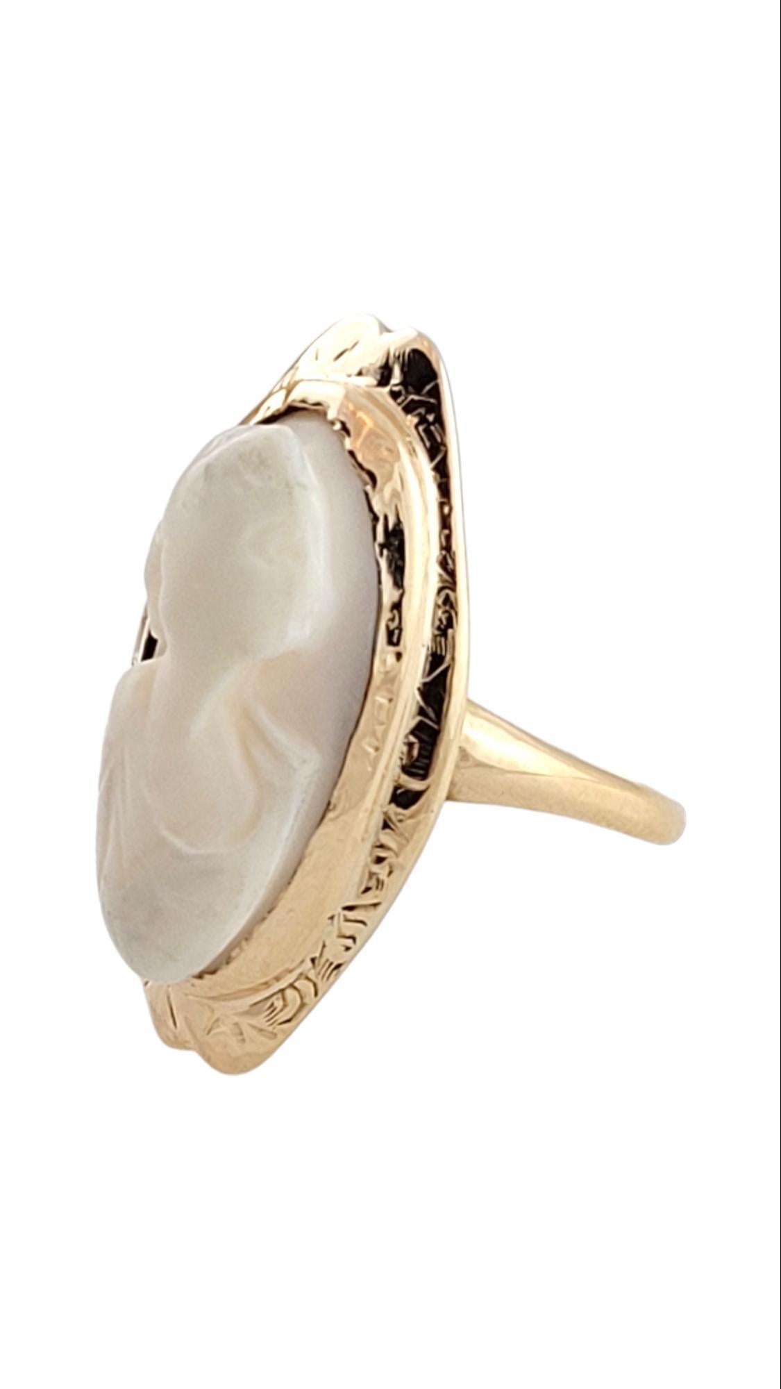 14K Yellow Gold Cameo Ring Size 3.75 #15874 In Good Condition For Sale In Washington Depot, CT