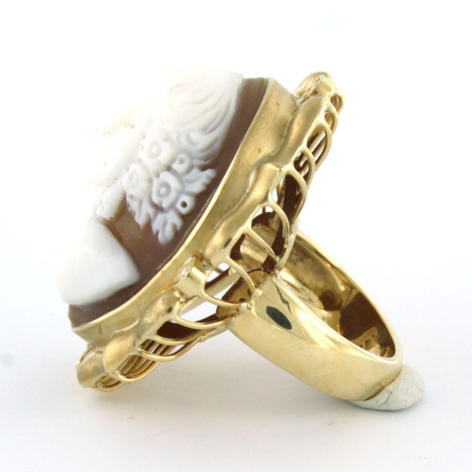 Moderne Bague camée en or jaune 14k avec diamants taille brillant jusqu'à 0,32ct 15,3 grammes en vente