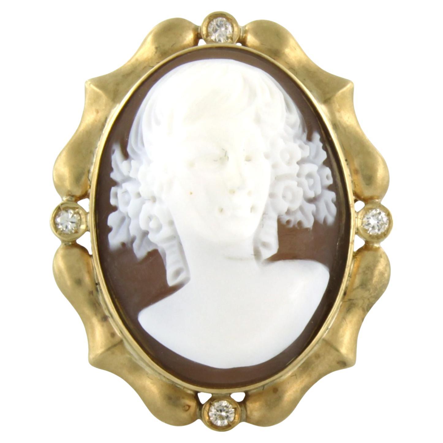 Bague camée en or jaune 14k avec diamants taille brillant jusqu
à 0,32ct 15,3 grammes