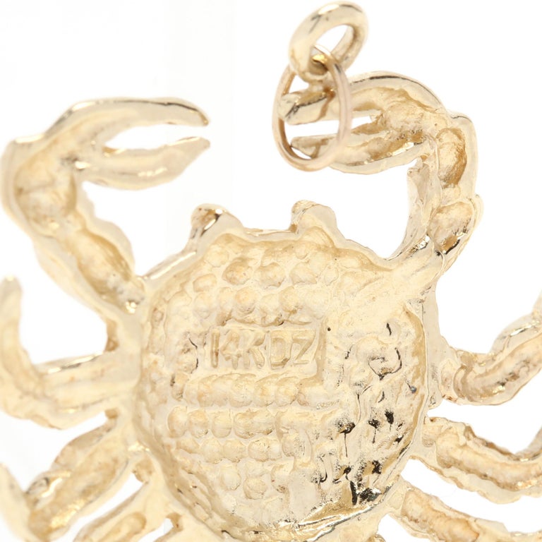 14 Karat Yellow Gold Cancer Zodiac Crab Charm / Pendant In Good Condition For Sale In McLeansville, NC