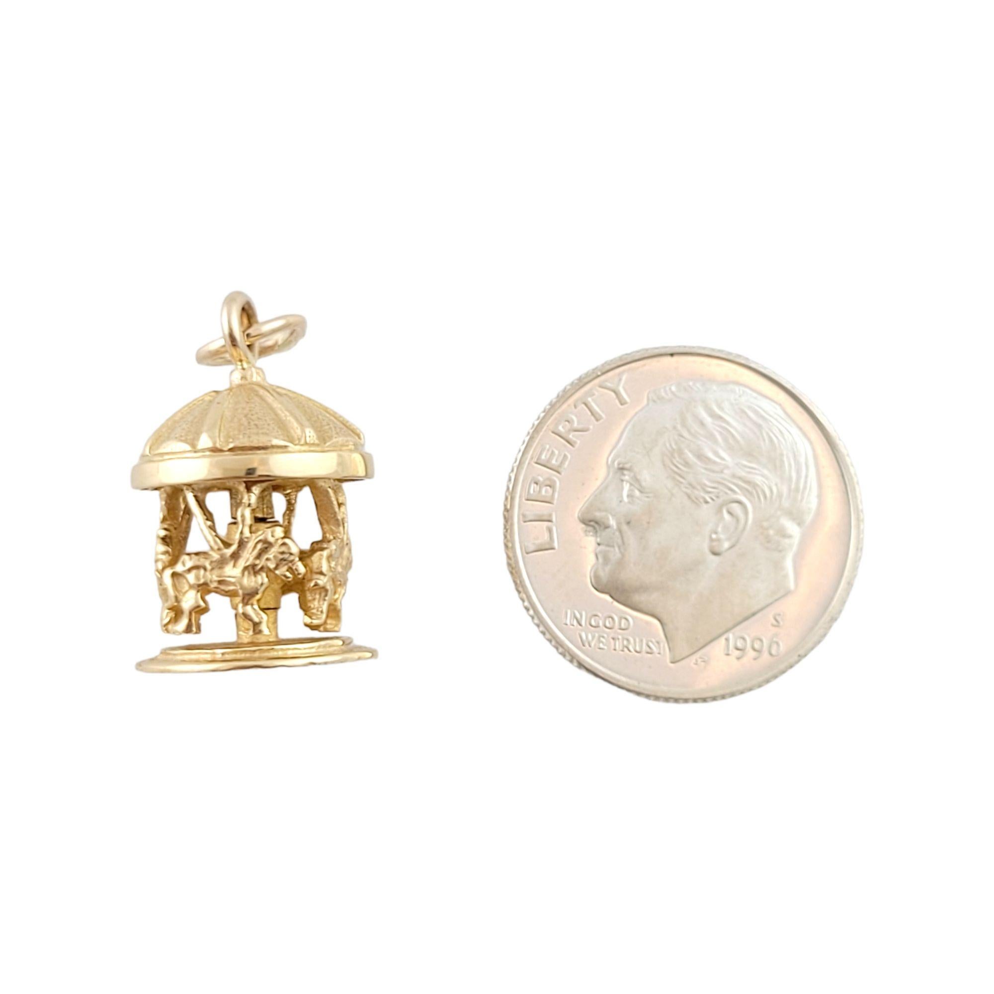 Vintage 14K Yellow Gold Carousel Charm

This 14K yellow gold carousel charm is absolutely adorable!

Size: 18mm X 11.5mm X 11.5mm
Length w/ bail: 22mm

Weight: 4.5 g/ 2.8 dwt

Hallmark: 14KT JG

Very good condition, professionally polished.

Will
