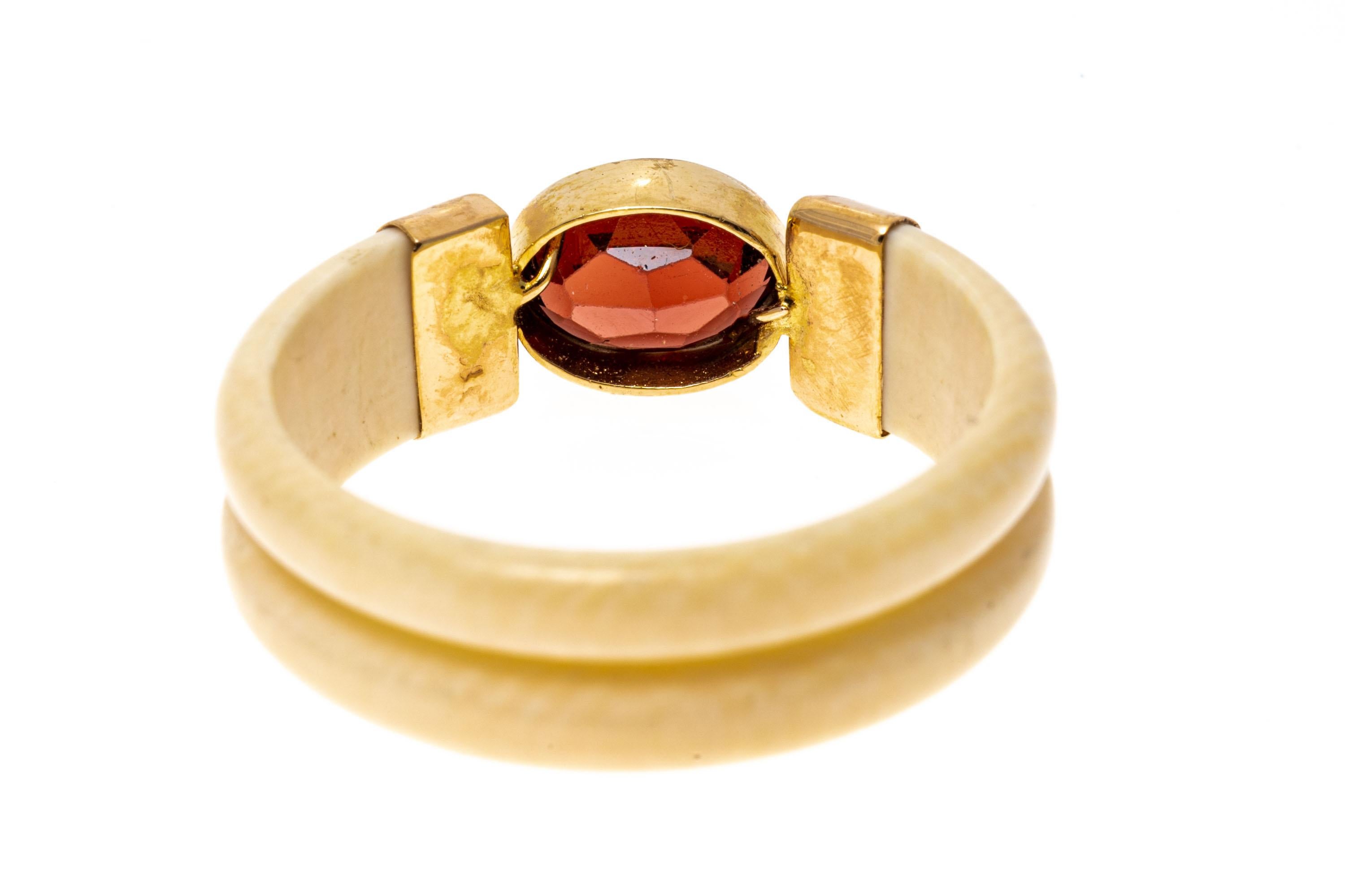 14k Yellow Gold Carved Bone And Bezel Set Garnet Band Ring, Size 7.25 For Sale 1