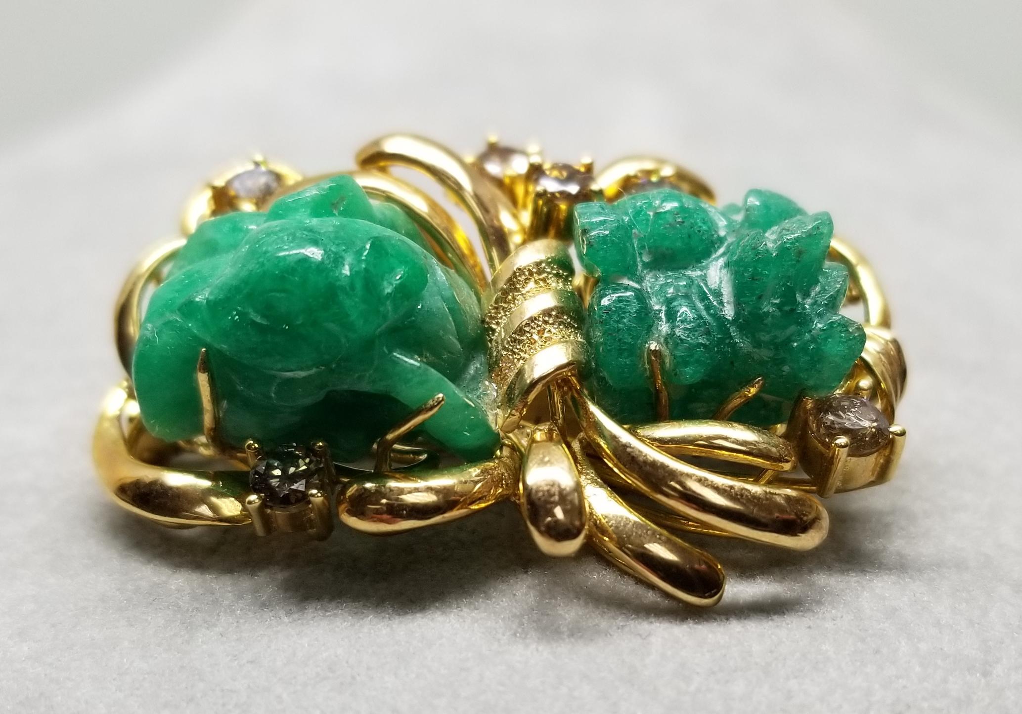 Contemporary 14 Karat Yellow Gold Carved Emerald and Diamond Pin For Sale