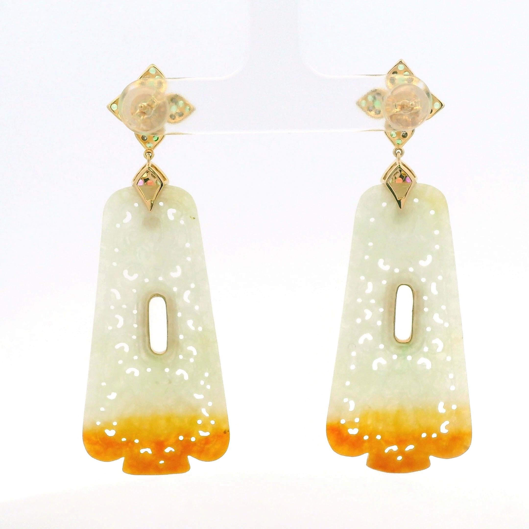 14K Yellow Gold Carved Jade Drop Earrings with Fancy Sapphires & Garnet Accents In New Condition For Sale In Hong Kong, HK