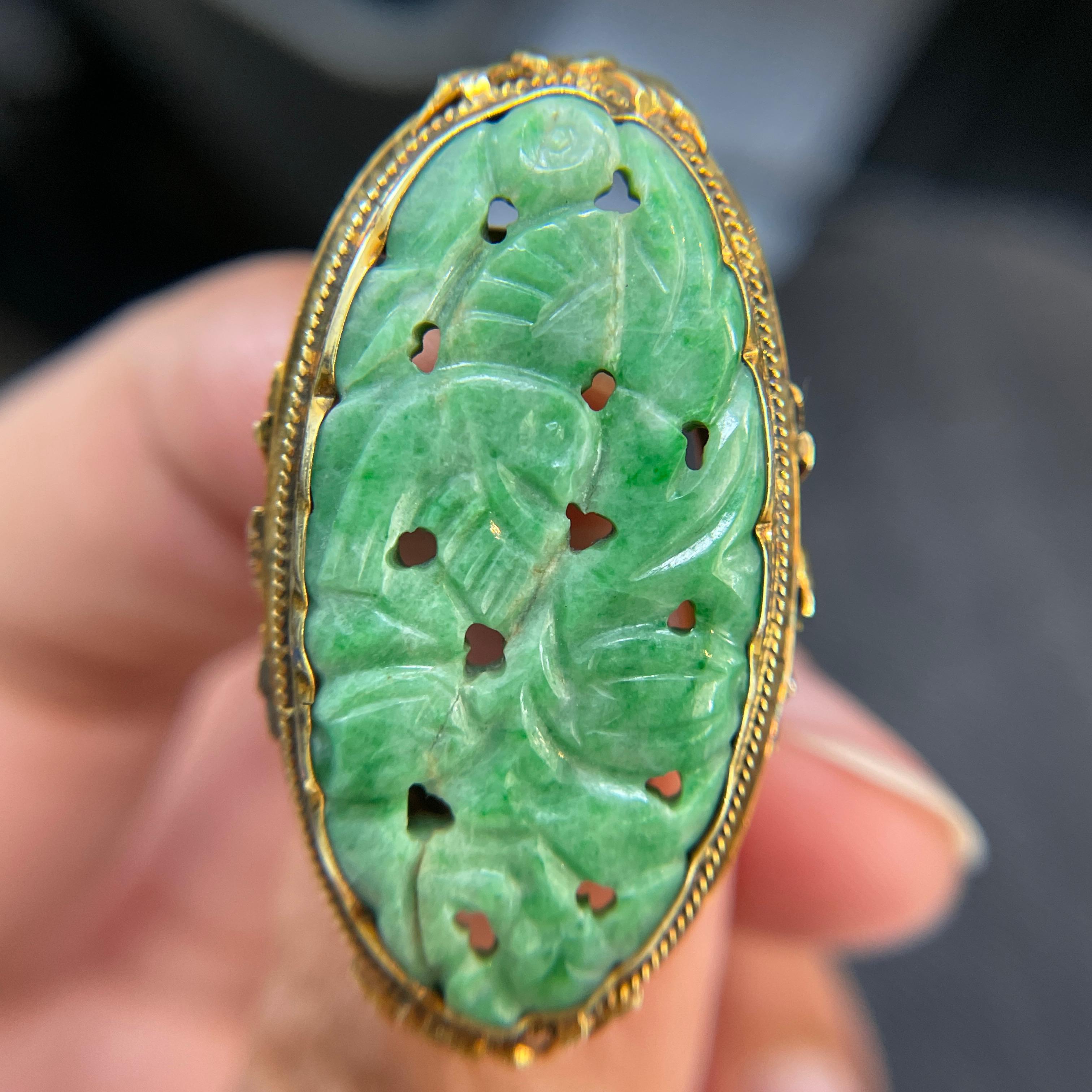 da uomo o donna Anello Vintage di giada intagliata in oro giallo 14k in vendita