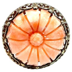 14k Yellow Gold Carved Light Orange Coral Ring 14k Yellow Gold Carved Light Orange Coral Ring