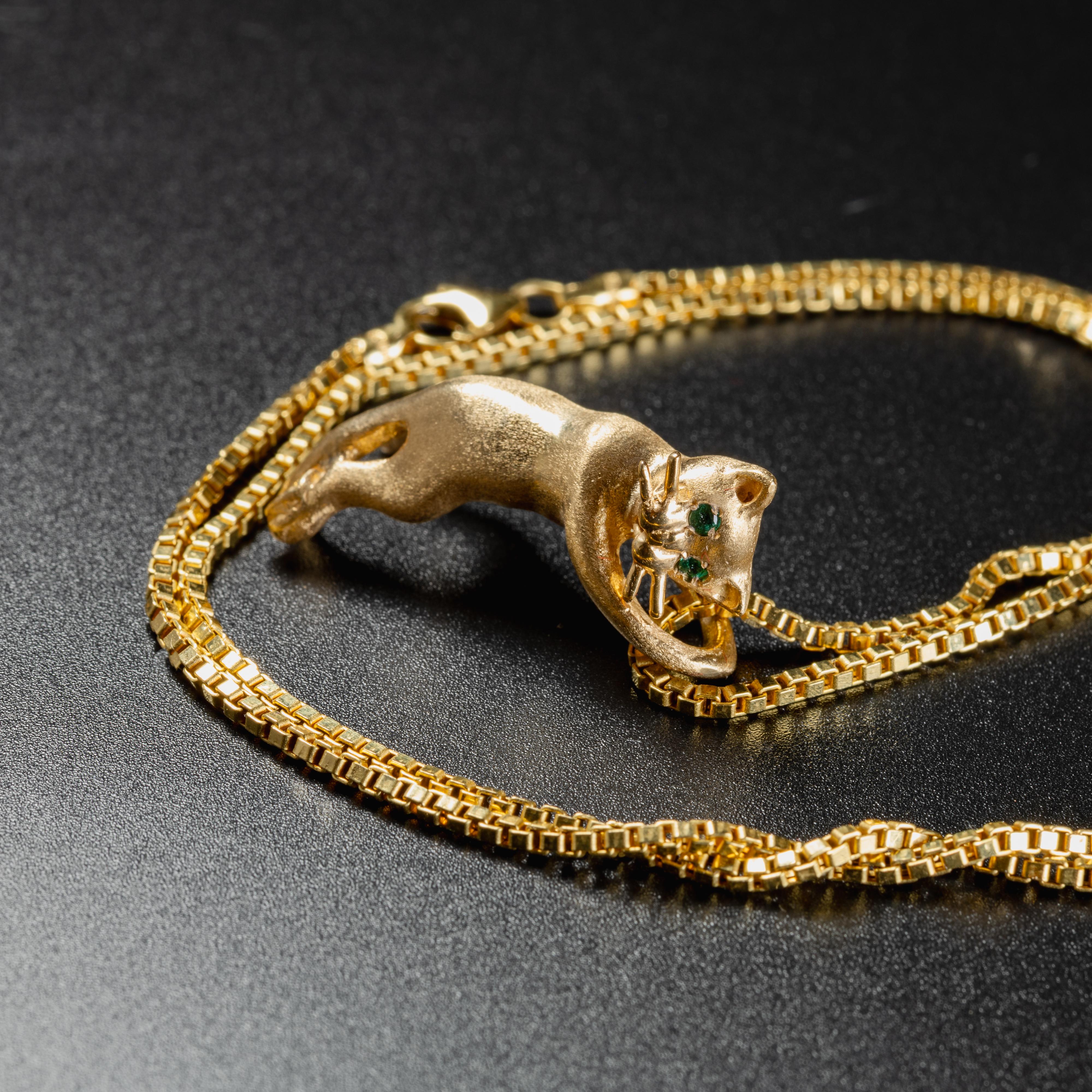 Collier pendentif chat en or jaune 14k et chaîne en or jaune 18k en vente 2