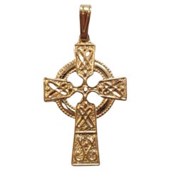 14K Yellow Gold Celtic Cross Pendant #18232