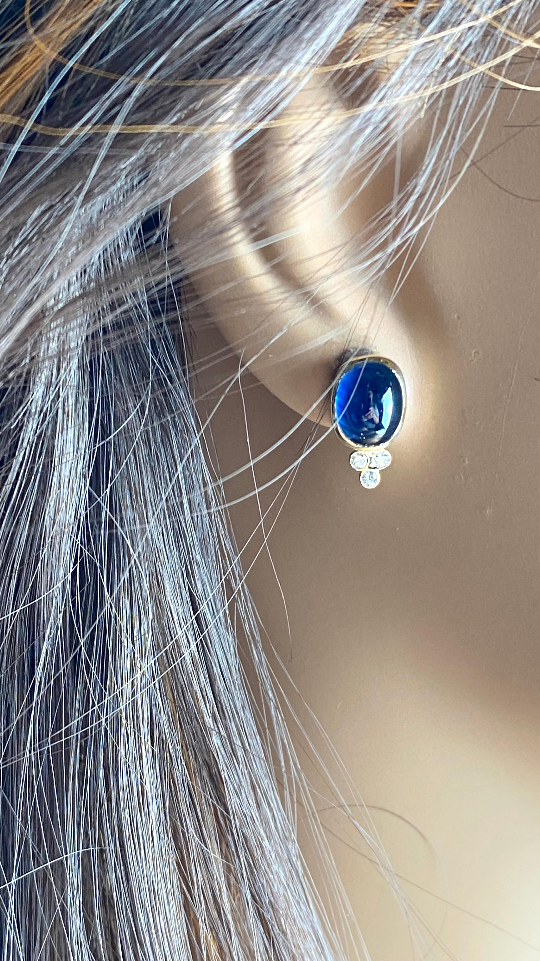 Clous d'oreilles Ceylan en or jaune 14 carats sertis de saphirs cabochons et de diamants en vente 2