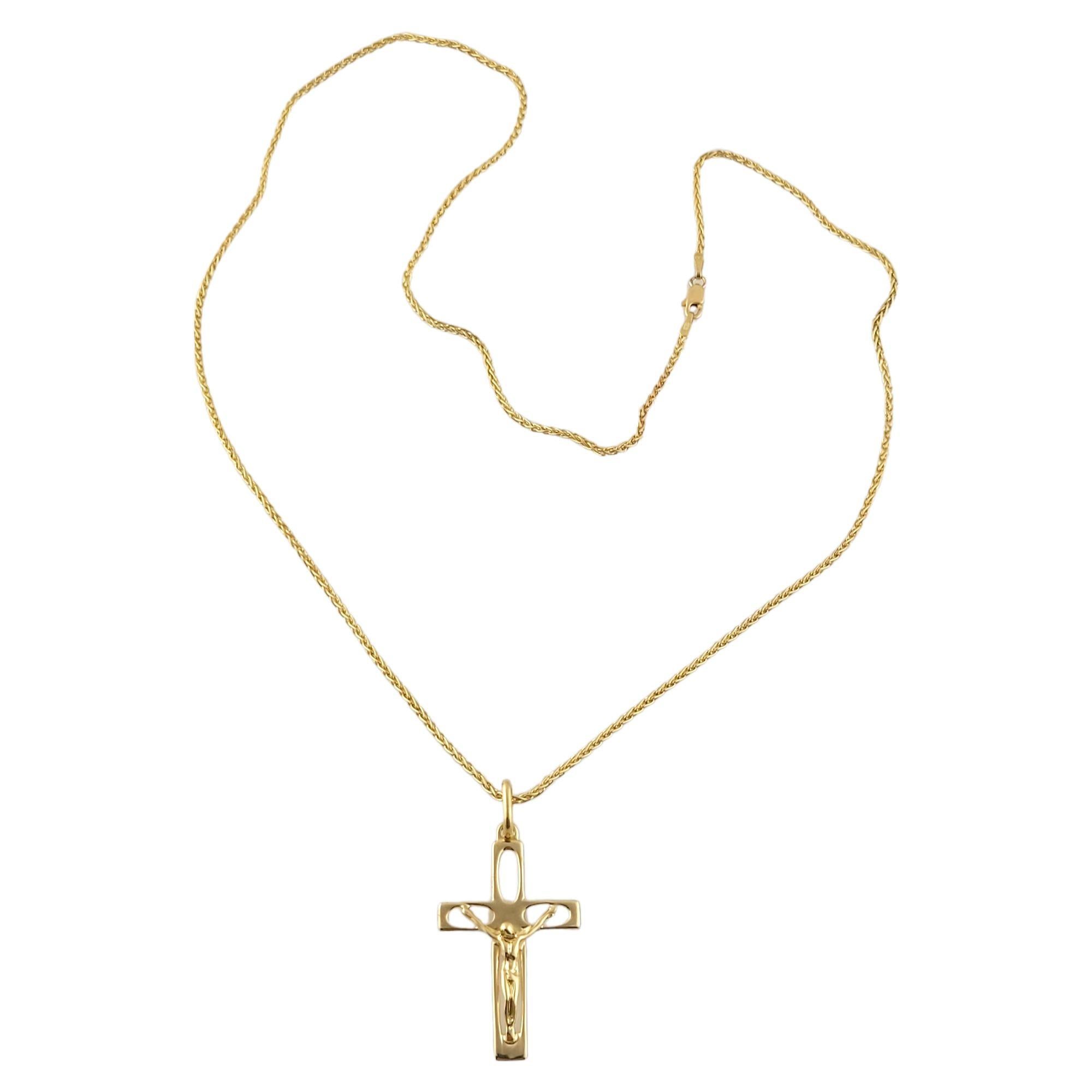 Vintage 14K Yellow Gold Cross Pendant Necklace

This gorgeous yellow gold chain is paired with a beautiful 14K gold cross pendant!

Chain length: 24.25
