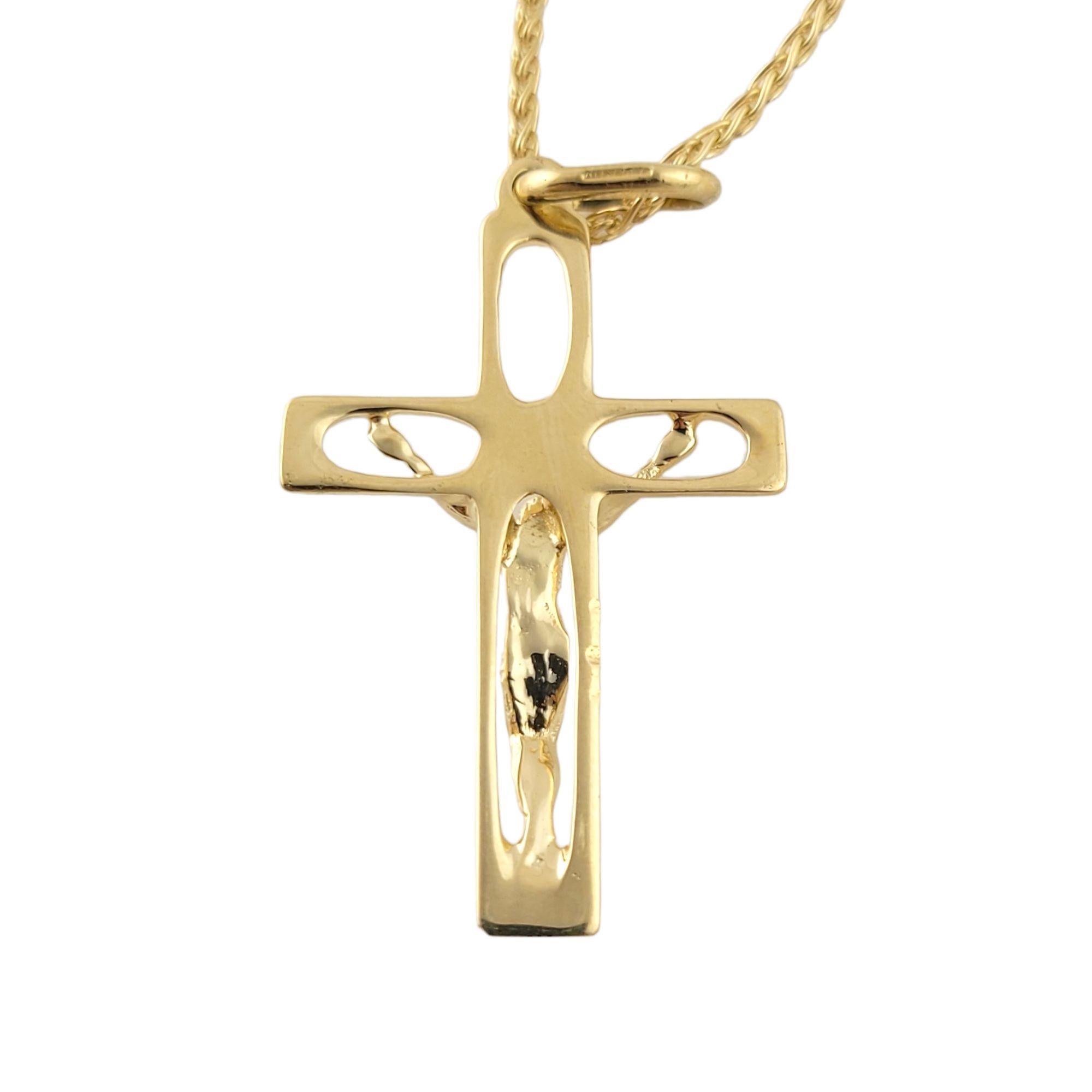 14k Yellow Gold Chain and Cross For Sale 1