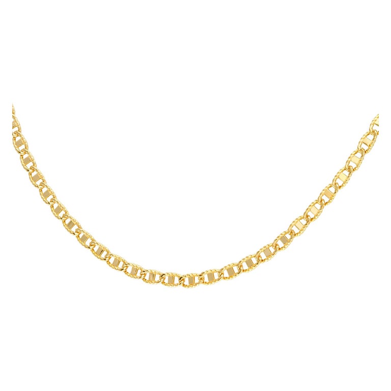 Stunning flat mariner 14k yellow gold chain. Length: 20''. Width: 3mm.
