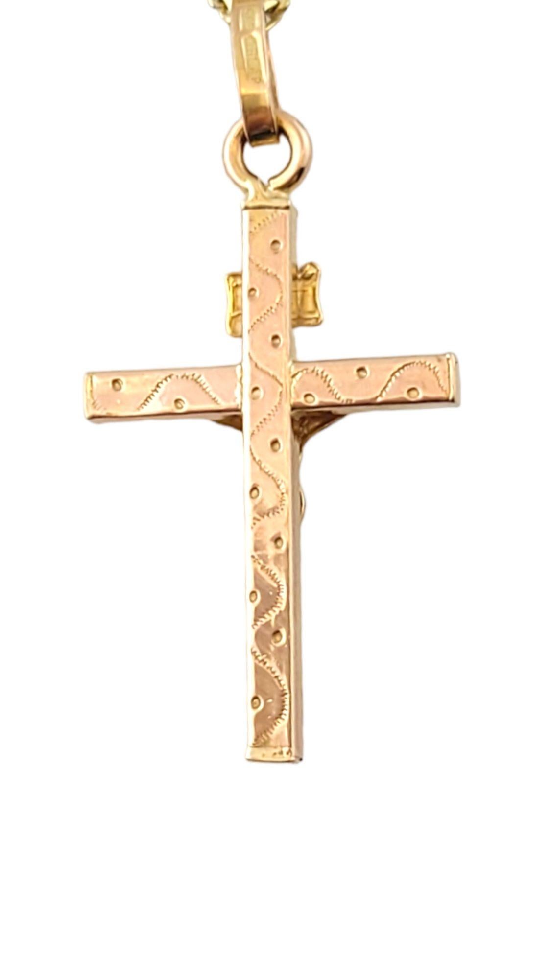14K Yellow Gold Chain With Crucifix Pendant #14314 For Sale 1