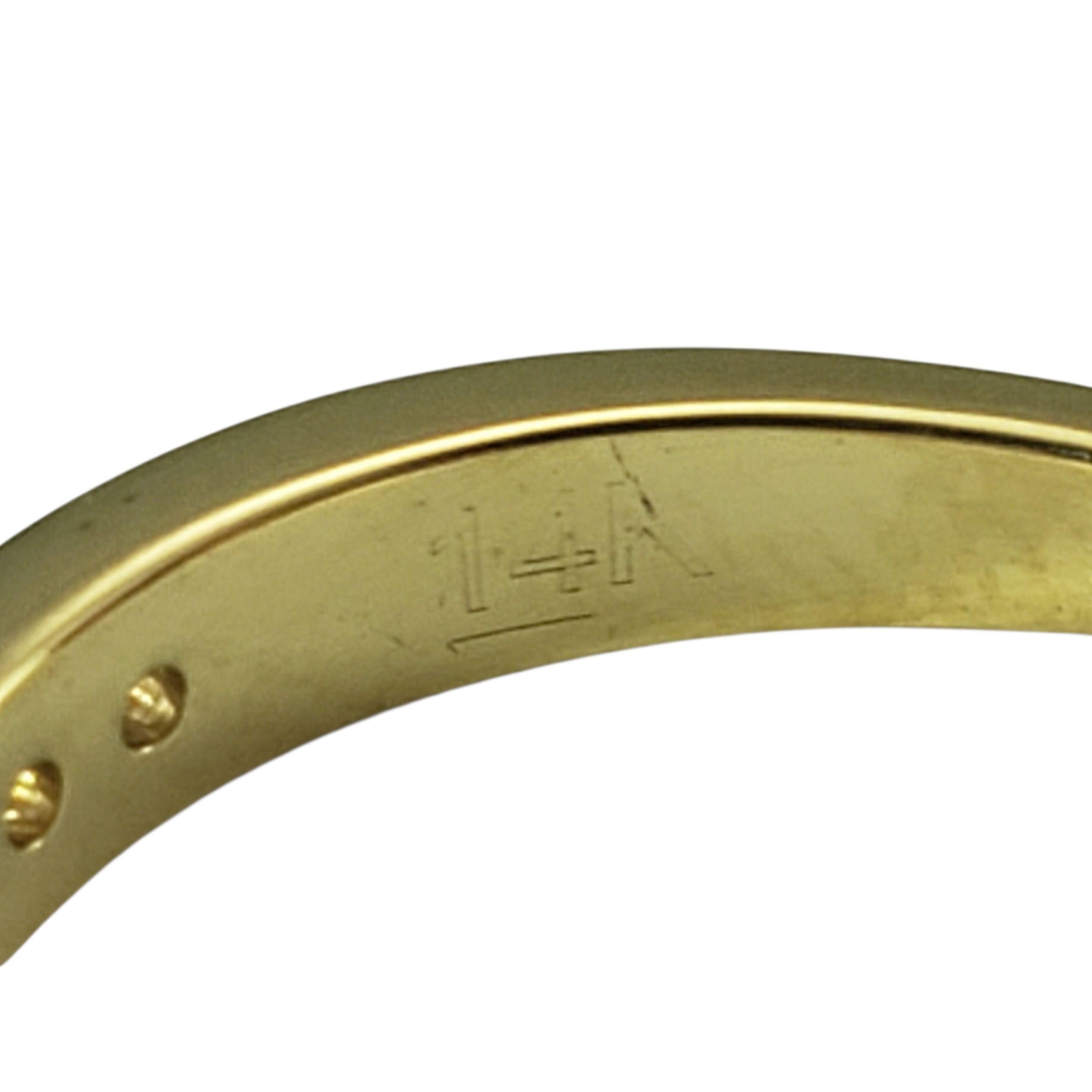 Bague en or jaune 14K sertie de diamants Taille 5.25-5.5 #23473 Bon état - En vente à Washington Depot, CT