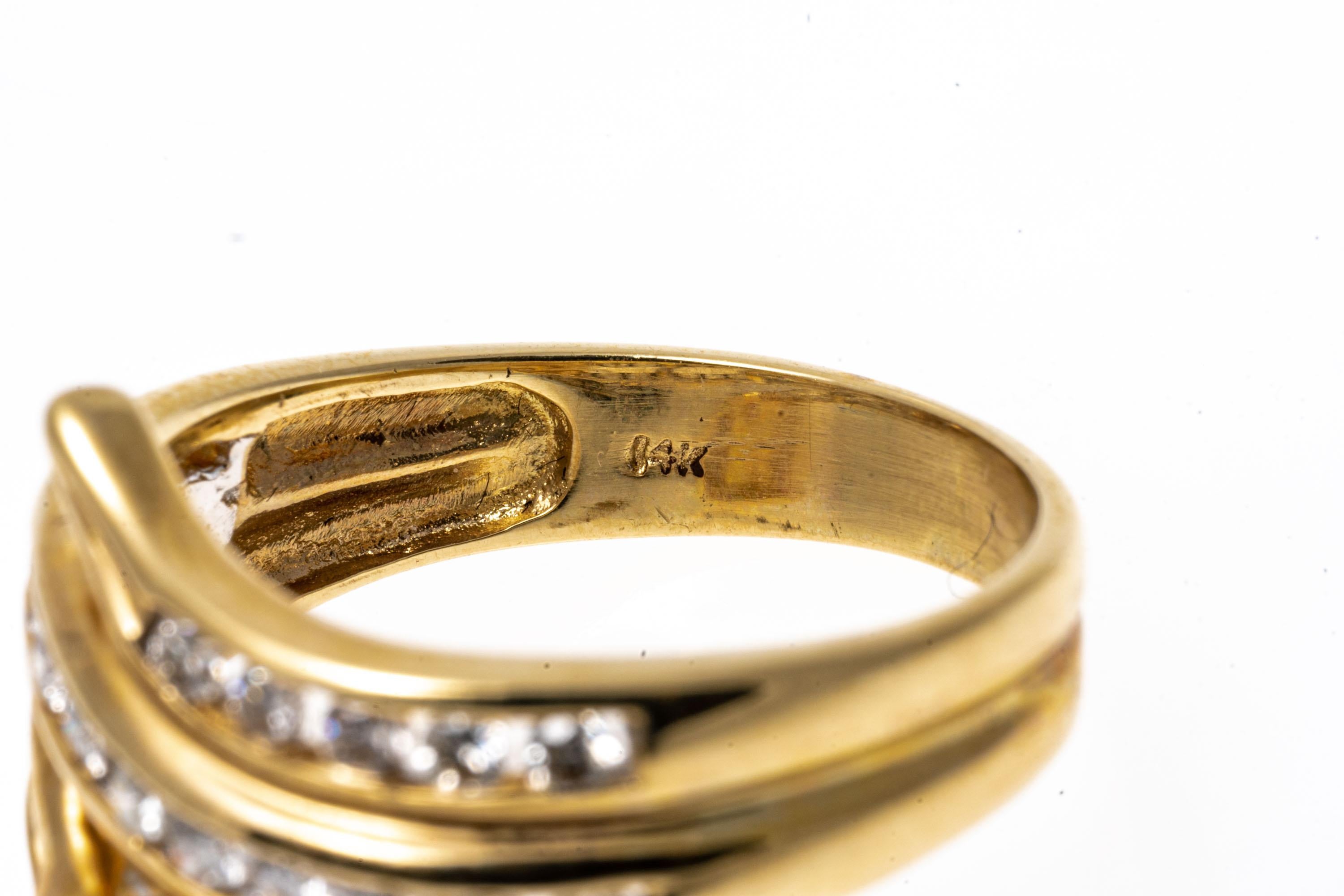 14 Karat Gelbgold Diamantring mit gewundenem Schlangenmuster im Zustand „Gut“ in Fairfield, CT