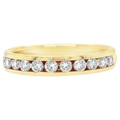 Alianza de Diamantes en Canales de Oro Amarillo de 14 K