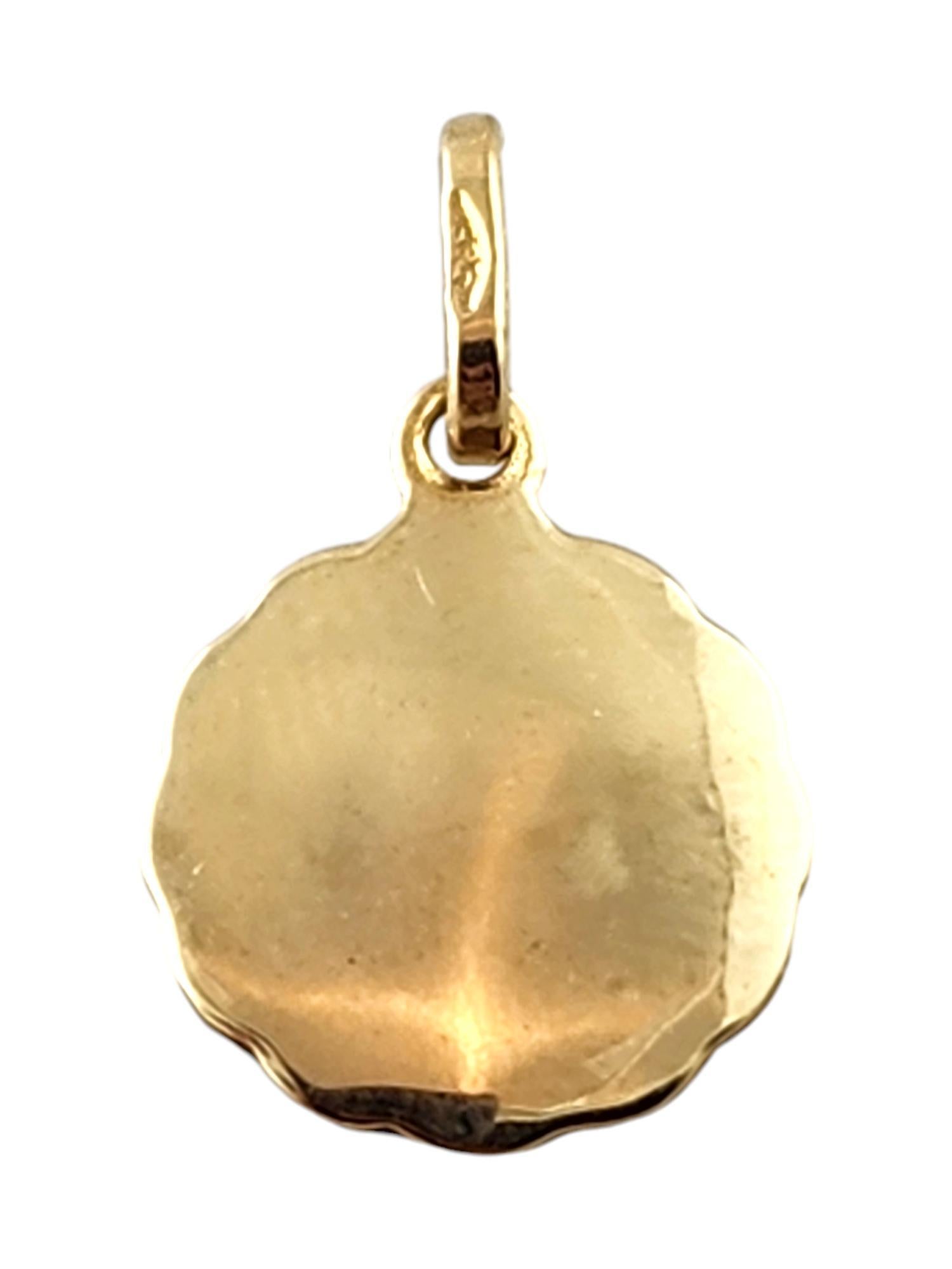 14K Yellow Gold Cherub Angel Medallion Charm #18407 In Good Condition In Washington Depot, CT