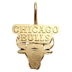 Vintage 14K Yellow Gold Chicago Bulls Pendant #19847