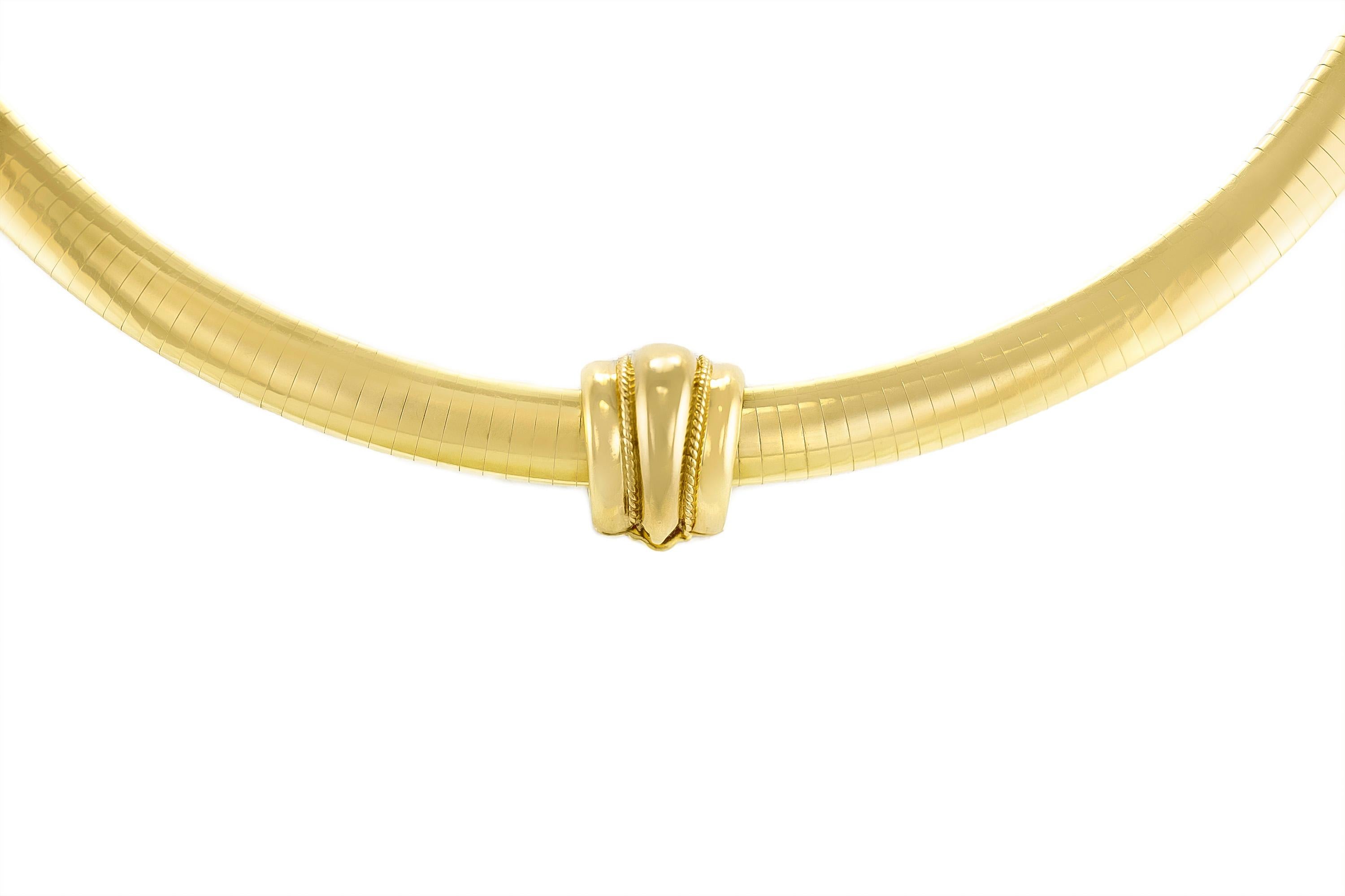 The beautiful necklace is finely crafted in 14k yellow gold and weighing approximately total of 41.50 dwt.
There is possible to make it longer and to add pendannt.
Circa 1970.