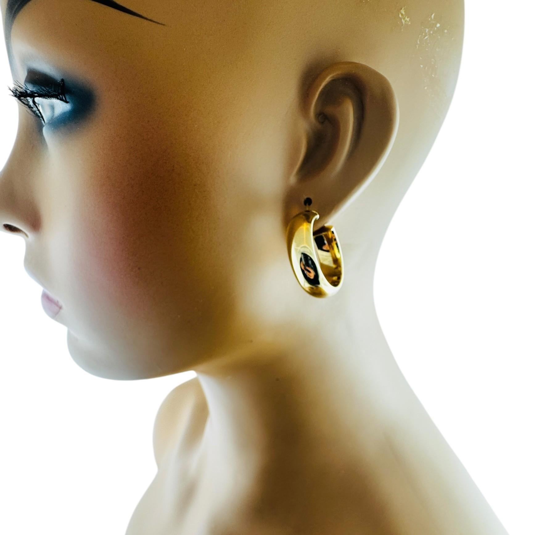 14K Yellow Gold Chunky Circular Hoop Earrings #20690 For Sale 5