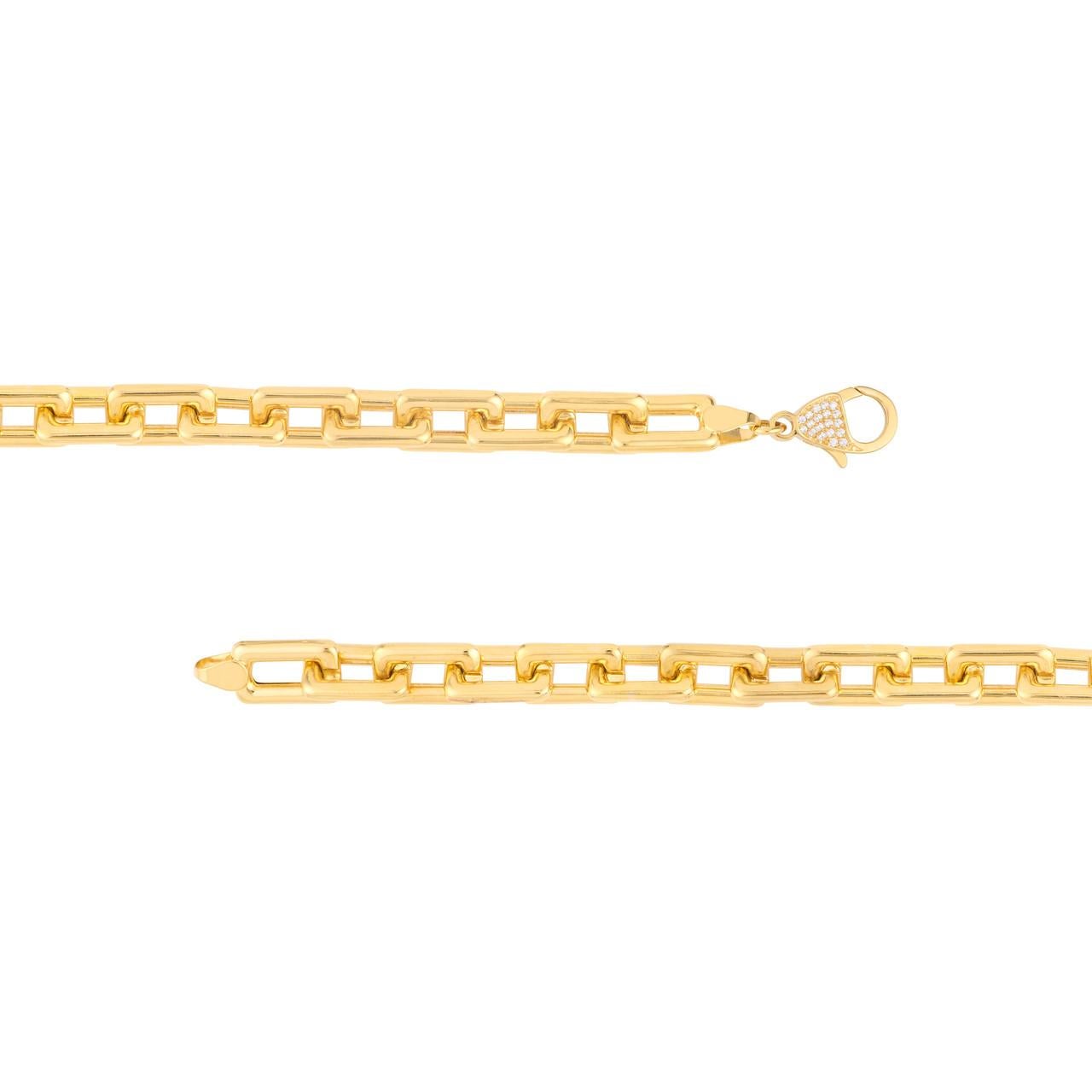 Époque : New

Composition : Or jaune 14K

Largeur du bracelet : 8.75mm

Pierre d'accent : Dix-neuf diamants ronds et brillants

Poids total en carats : .10 carats

Couleur / Clarté : G-H / SI1-2

Longueur du bracelet : 7,75 pouces

Poids du bracelet