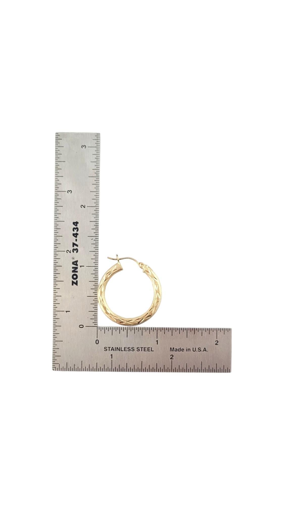 14K Yellow Gold Circle Detailed Hoop Earrings #16786 For Sale 2