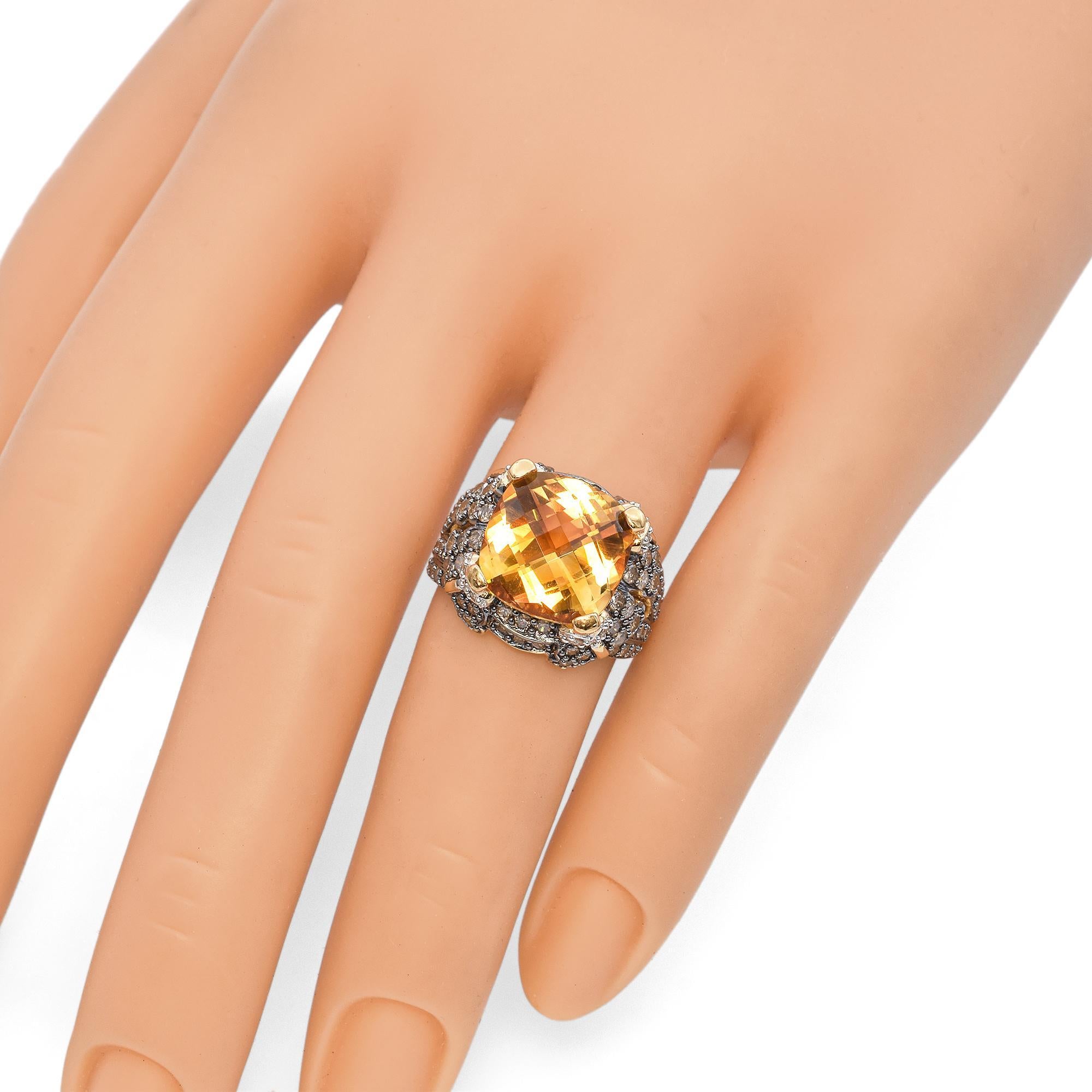 Bague cocktail en or jaune 14 carats, citrine et diamant champagne en vente 1