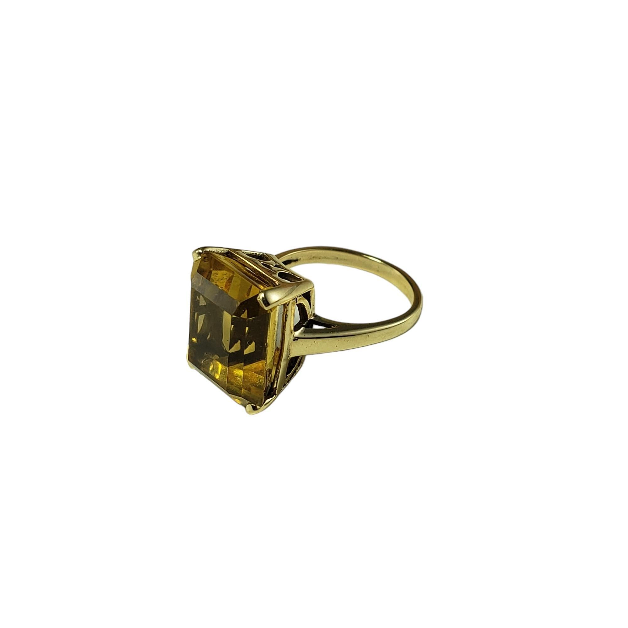 Vintage 14K Yellow Gold Citrine Ring Size 5.5 Lab Certified-

This stunning ring features one emerald cut citrine stone (14.7 mm x 12.0 mm) set in classic 14K yellow gold.
Shank: 2 mm.

Citrine weight: 11.06 ct.

Ring Size: 5.5

Stamped: