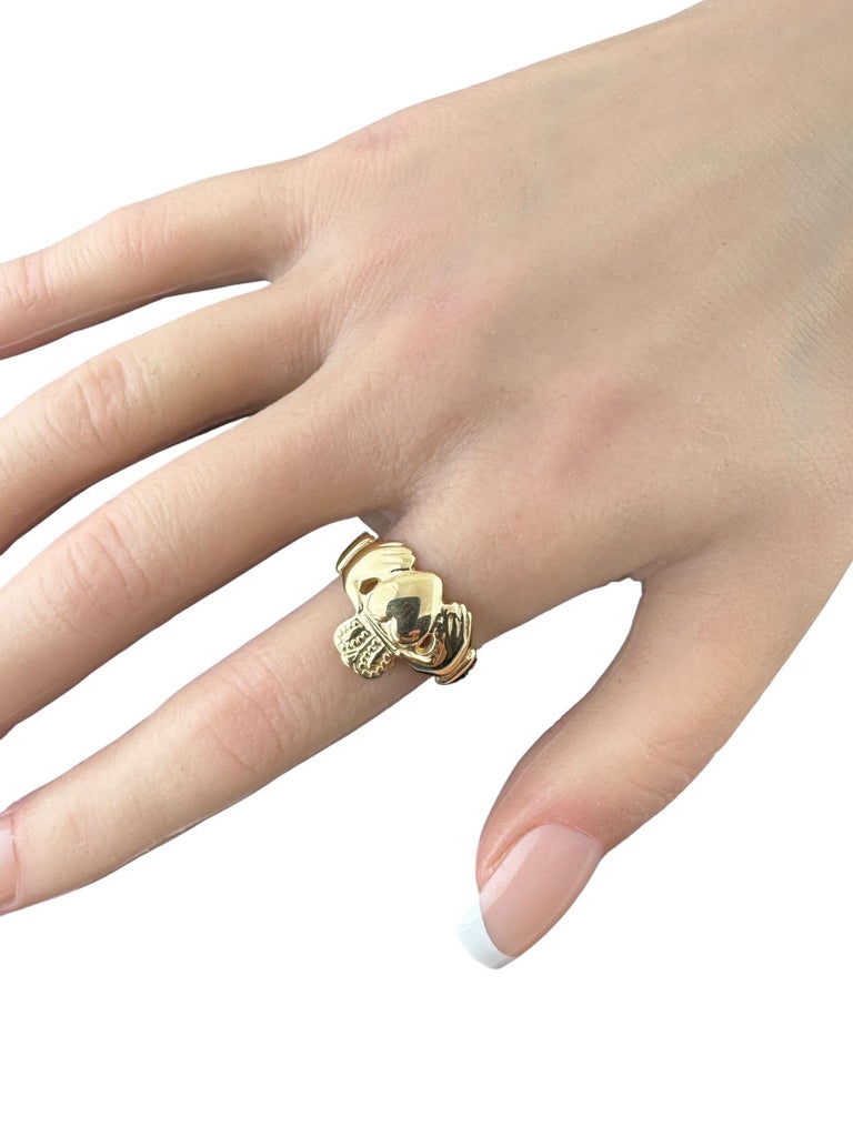 14K Yellow Gold Claddagh Ring #22518 For Sale at 1stDibs