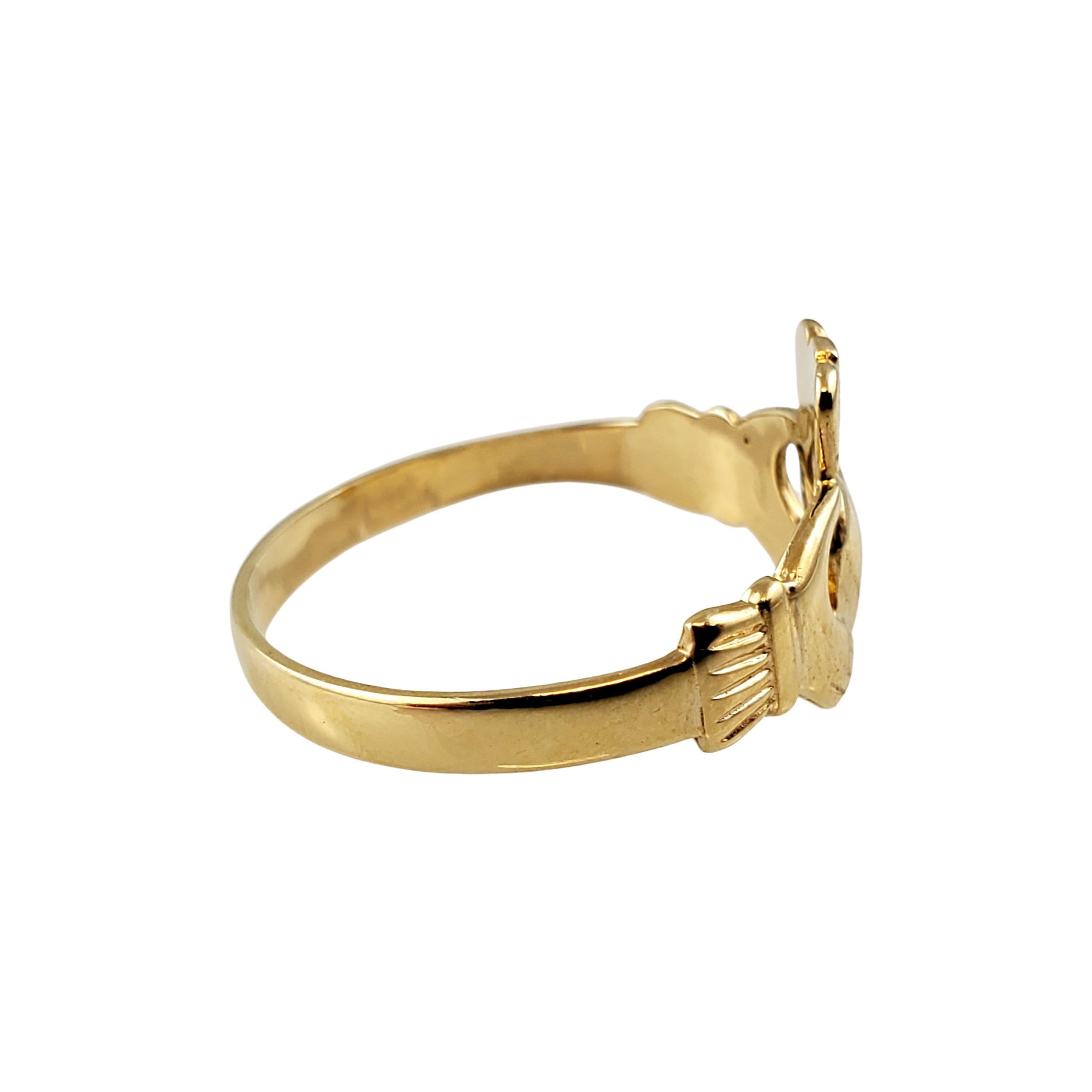 antique gold claddagh ring