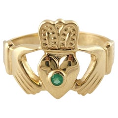 14k Yellow Gold Claddagh Ring with Emerald Stone