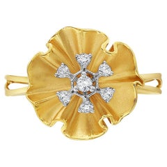 14k Yellow Gold Classic Ring with Diamonds in the Center