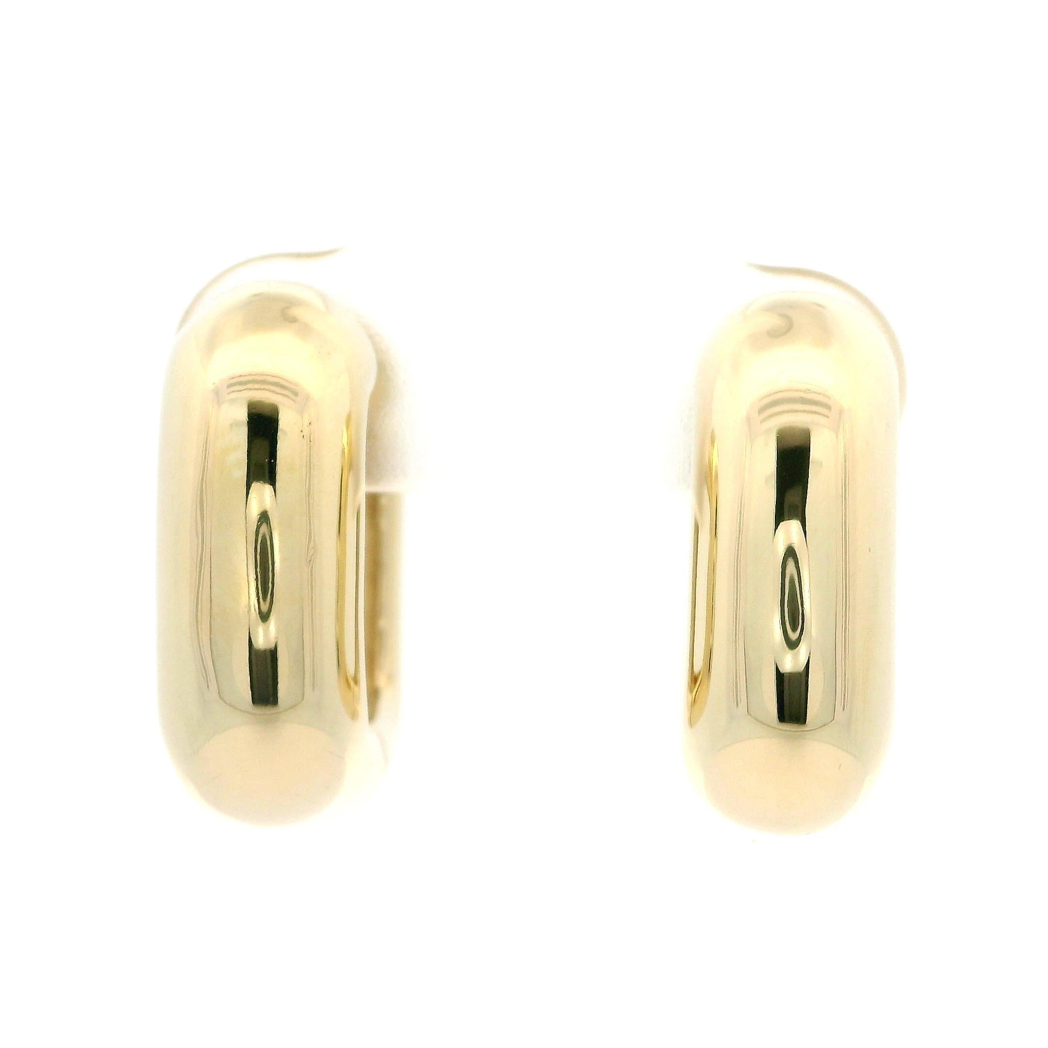 14k Yellow Gold Classic Rounded Squared Polished Huggie Hoop Earrings For Sale 3