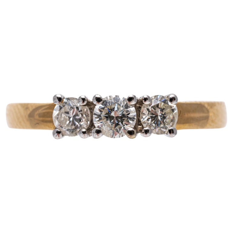 14K Yellow Gold Classic Three Stone Round Diamond Ring For Sale at 1stDibs