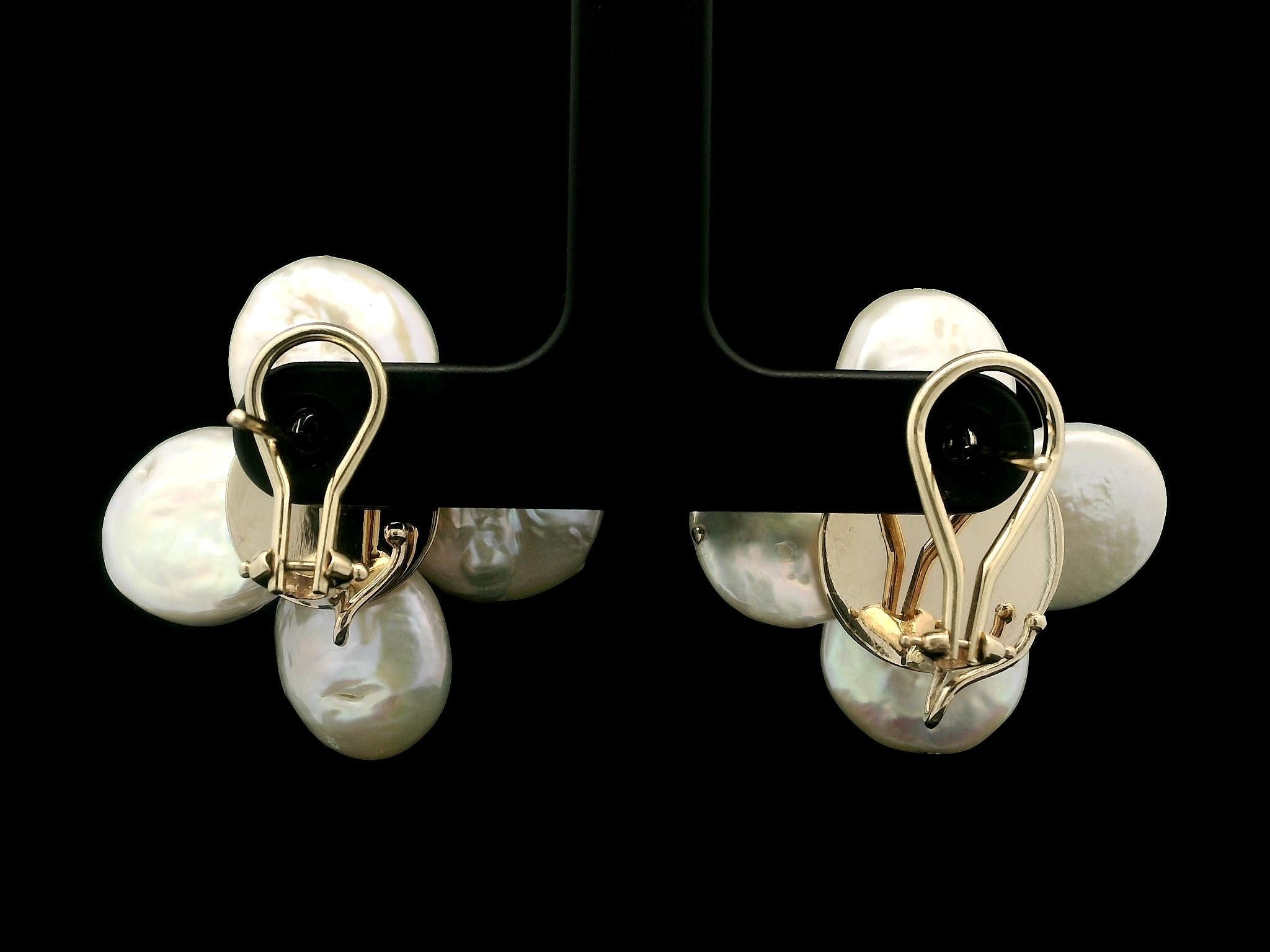 14k Yellow Gold Coin Pearl & Amethyst Flower Shaped Convertible Back Earrings For Sale 2