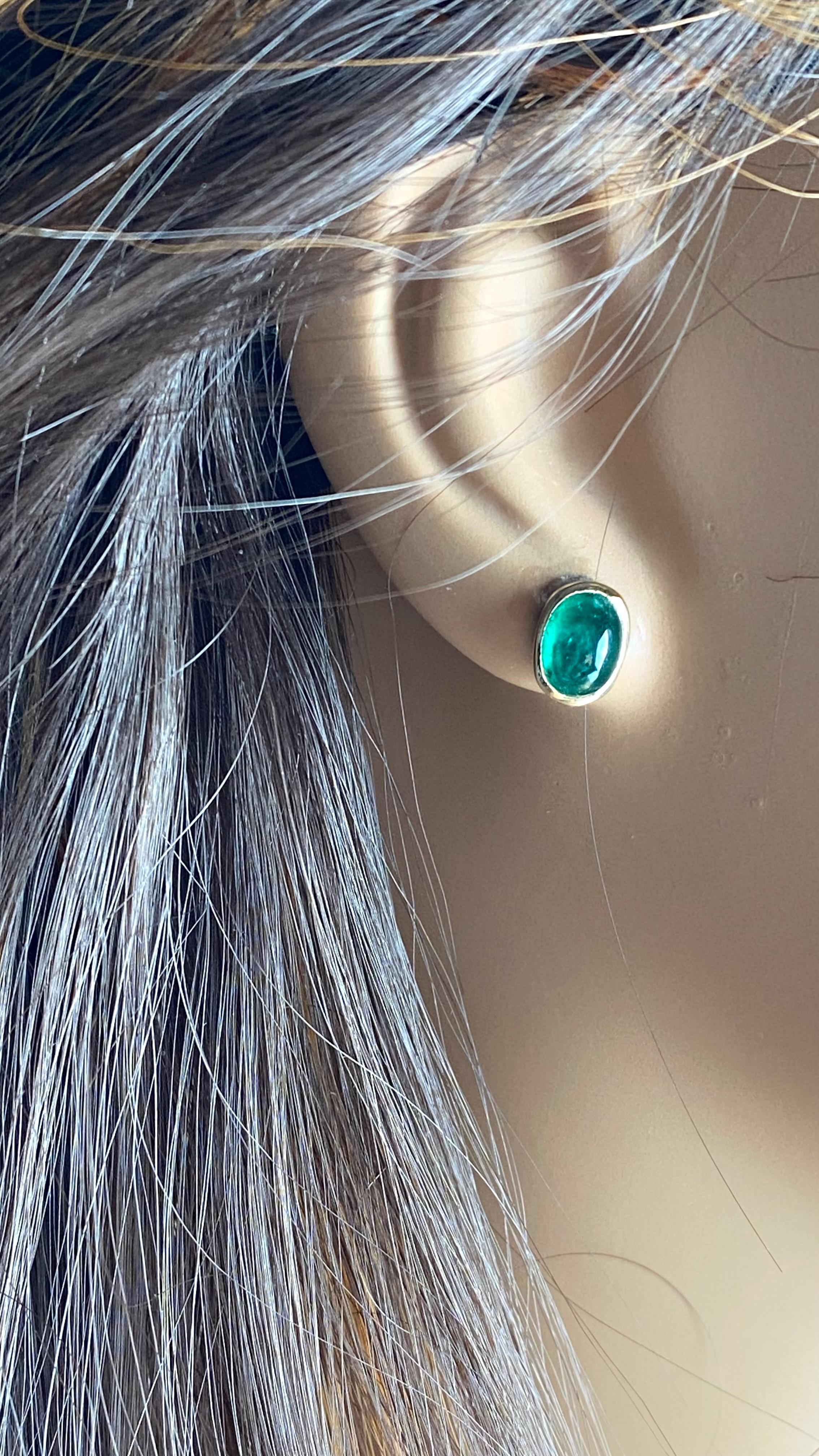 14K Yellow Gold Colombian Cabochon Emerald Bezel Set Stud Earrings 3