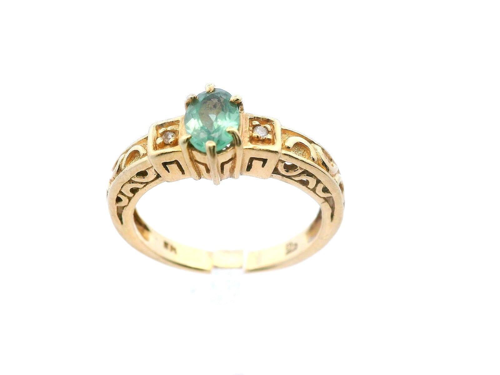 14K Yellow Gold Color Change Alexandrite & Diamond Ring In Good Condition In Lexington, KY