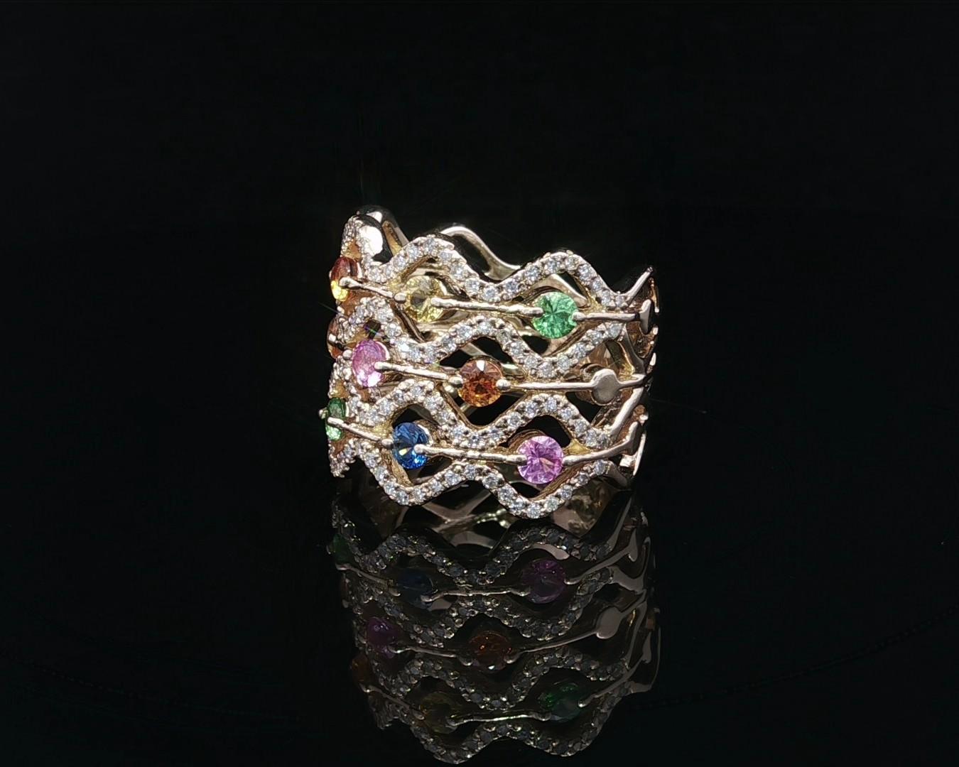 Bague à large bande ondulée en or jaune 14k Tourmaline Topaze Quartz et Diamant Pour femmes en vente