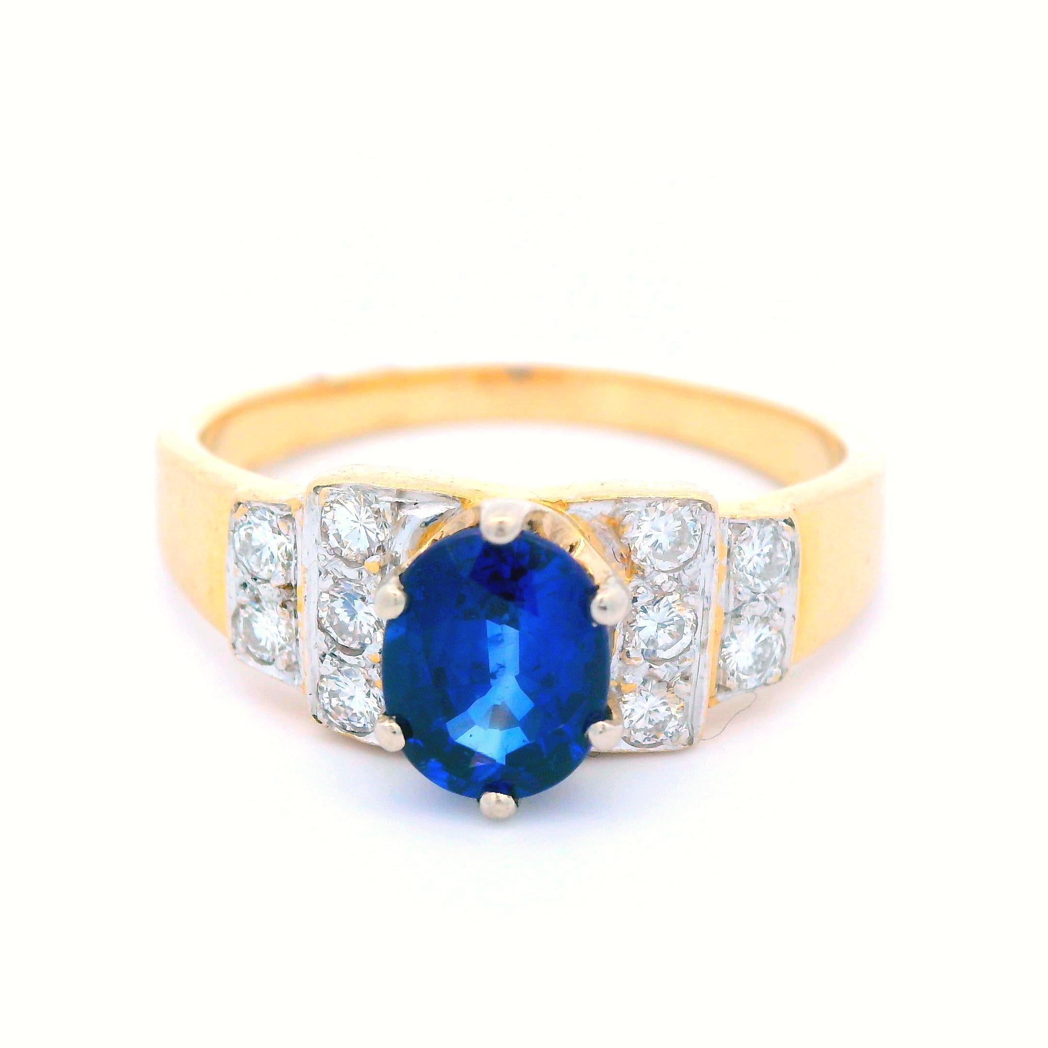 14K Yellow Gold Contemporary Blue Sapphire & Diamond Ring For Sale 3