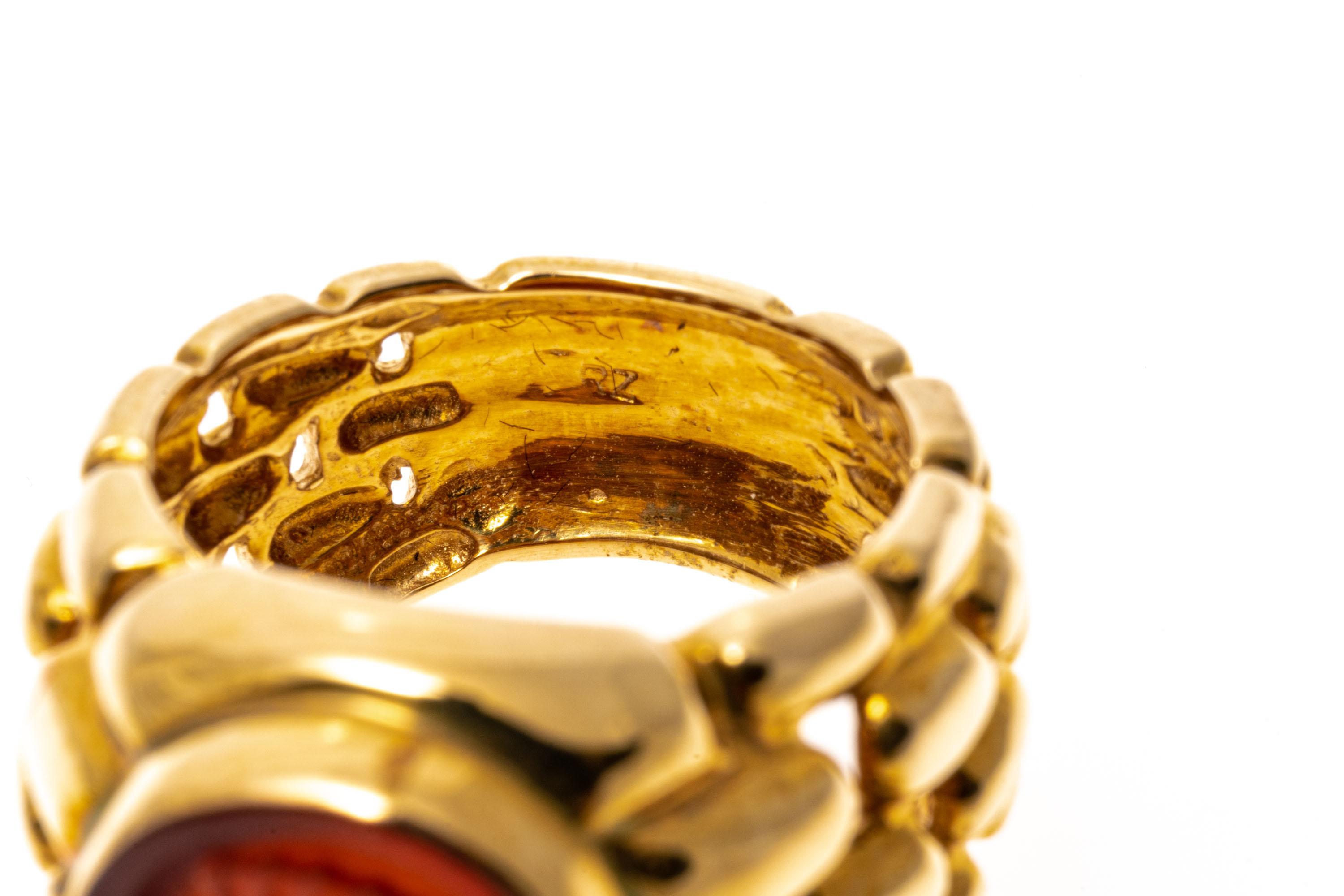 Bague sigillaire contemporaine en or jaune 14 carats avec camée en cornaline massif de style camée en vente 4