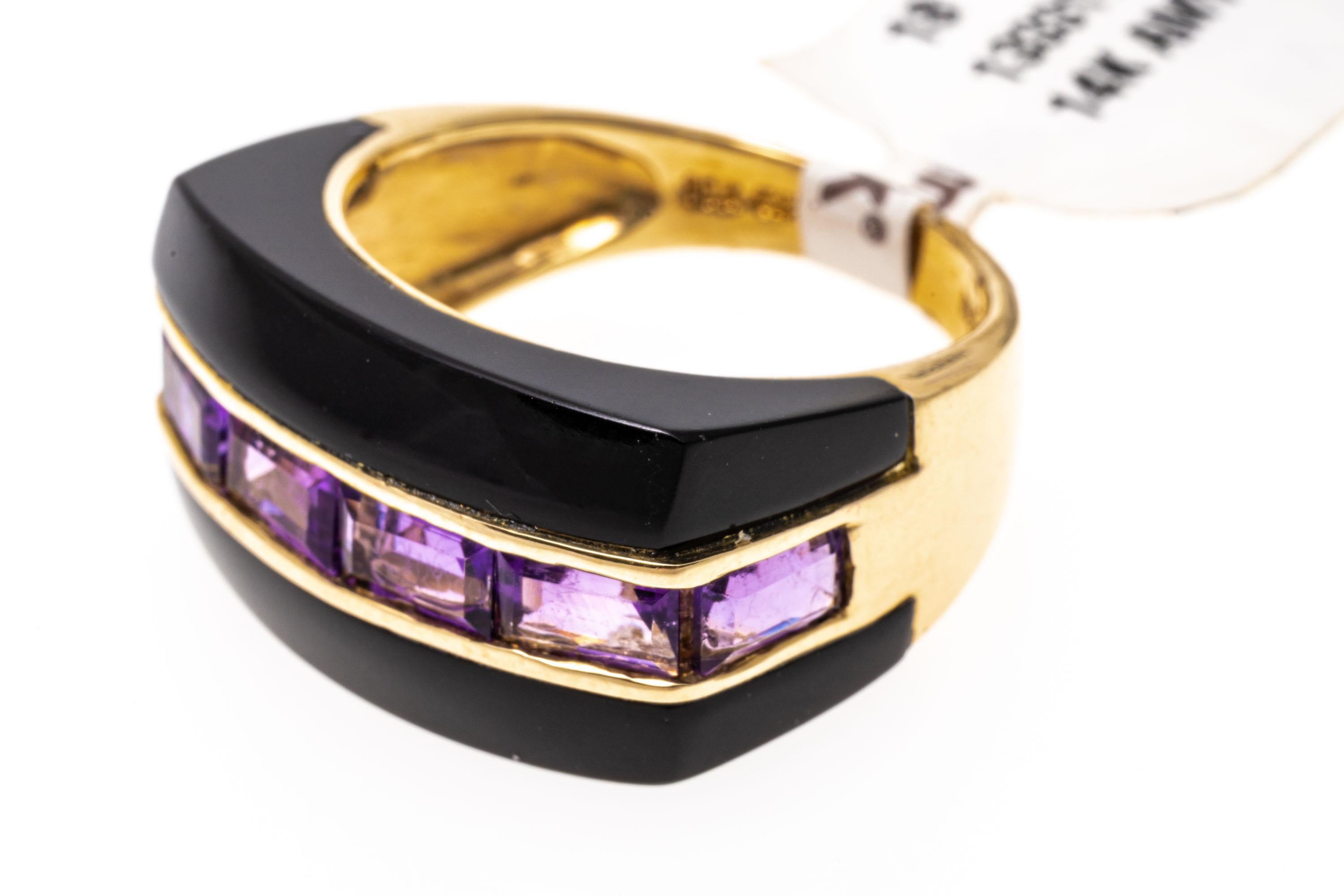 14k Yellow Gold Contemporary Horizontal Black Onyx and Amethyst Ring For Sale 1