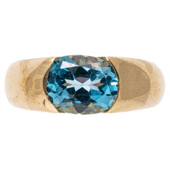 Vintage 14k Yellow Gold Contemporary Horizontal Oval Blue Topaz Ring