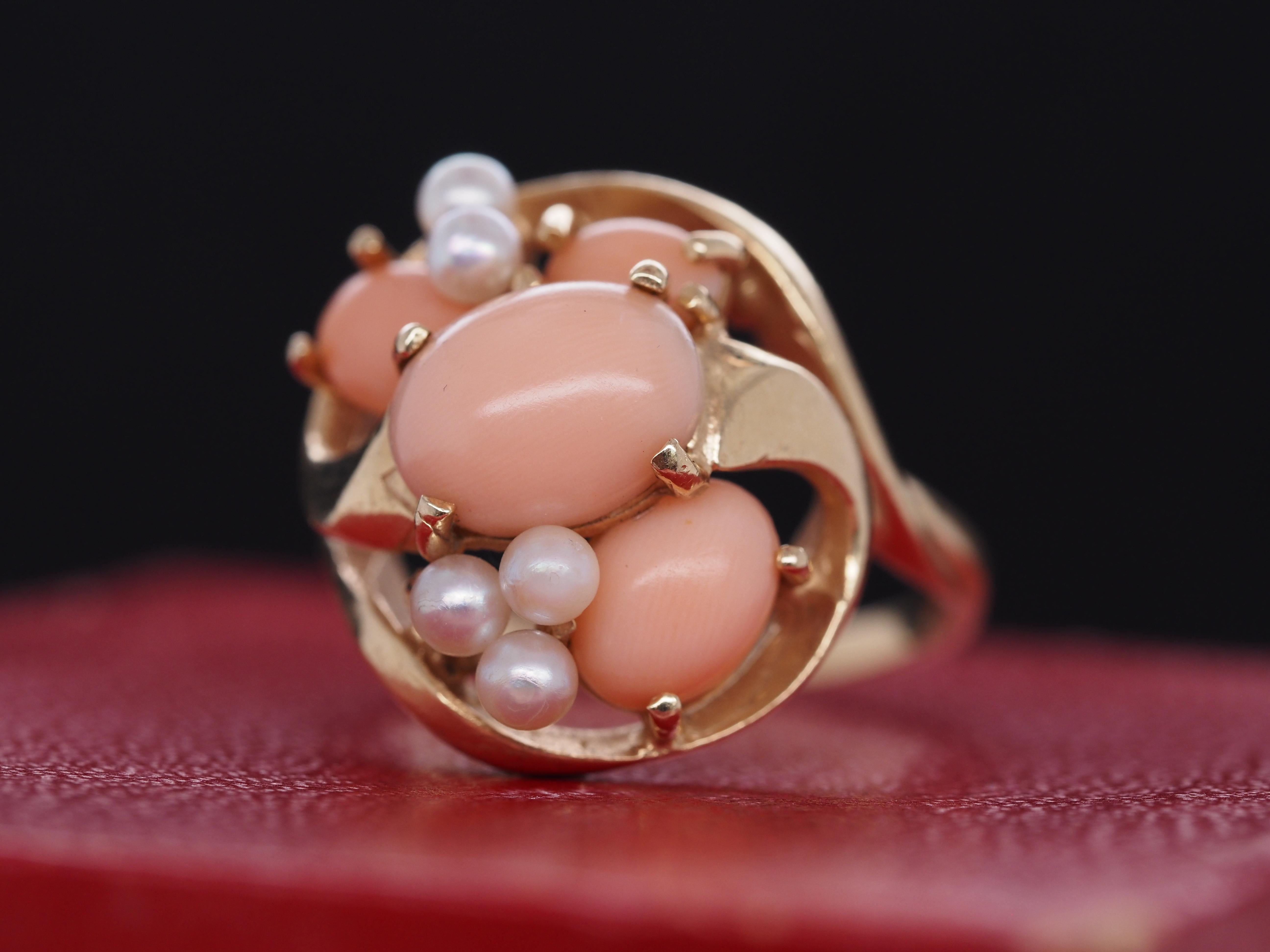 Contemporary 14k Yellow Gold Coral and Pearl Cluster Ring For Sale