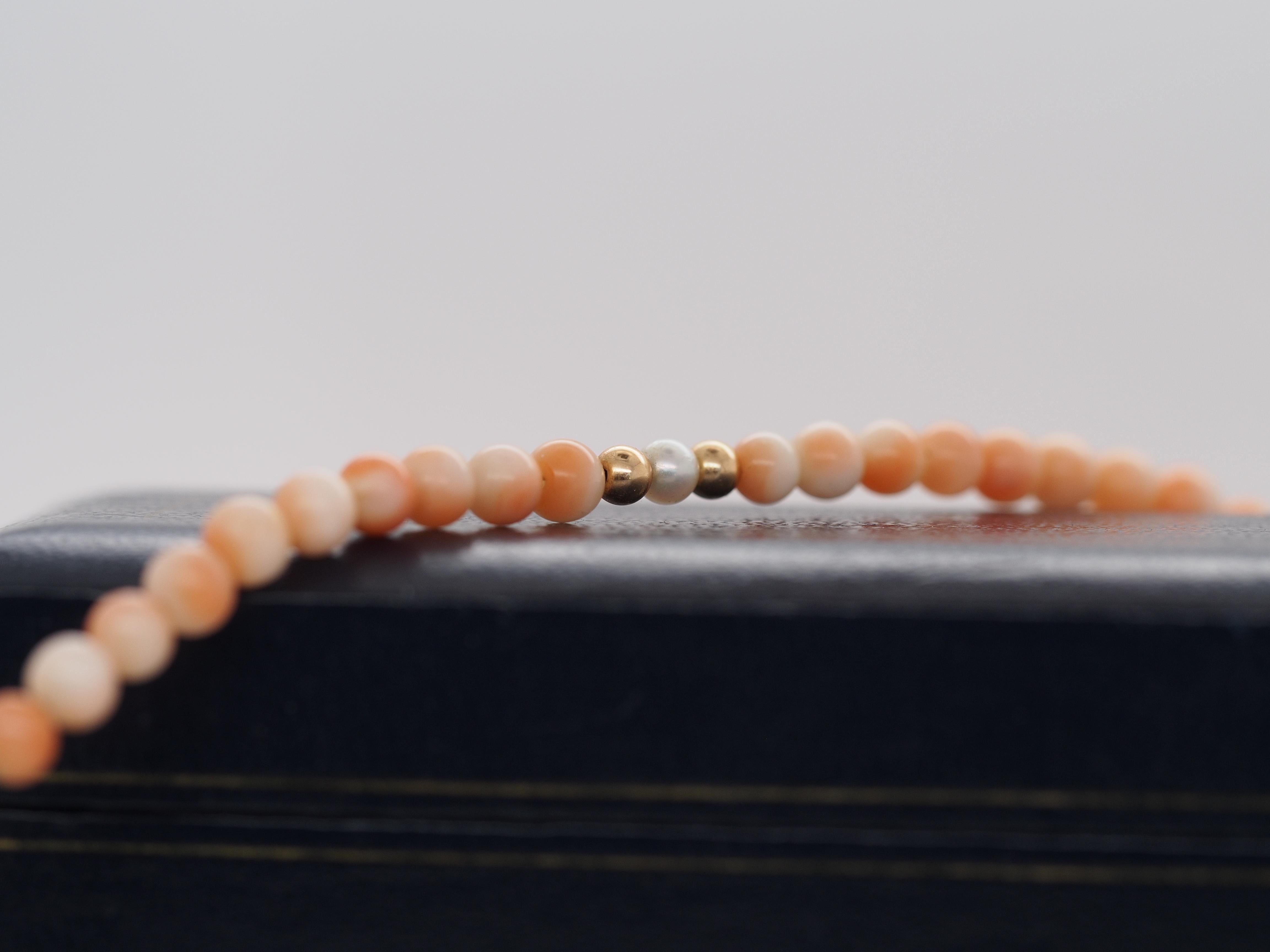 Collier de perles de corail en or jaune 14k avec perles et perles 14k en vente 2