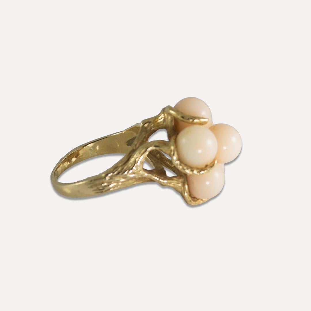 14K Yellow Gold Coral Earrings & Ring Set In Excellent Condition For Sale In Laguna Beach, CA